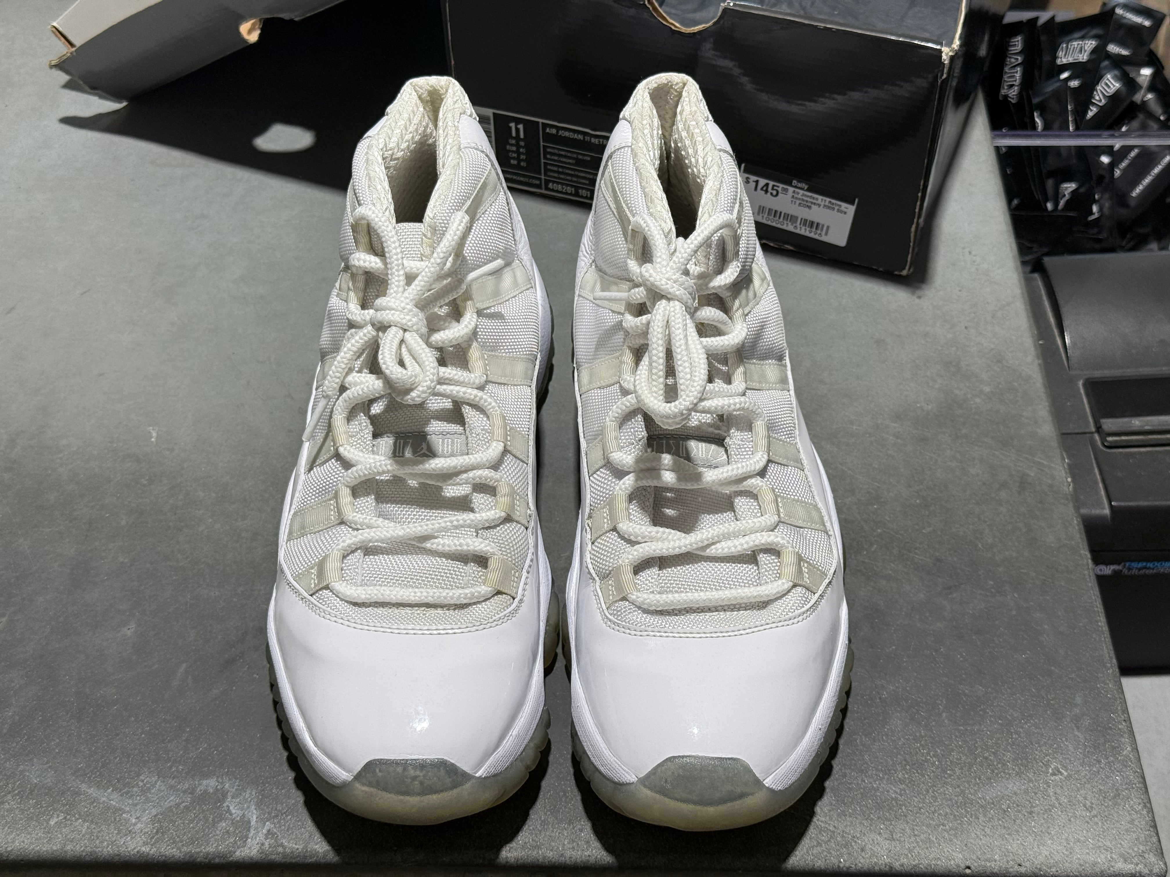 Air Jordan 11 Retro - Anniversary 2009 Size 11