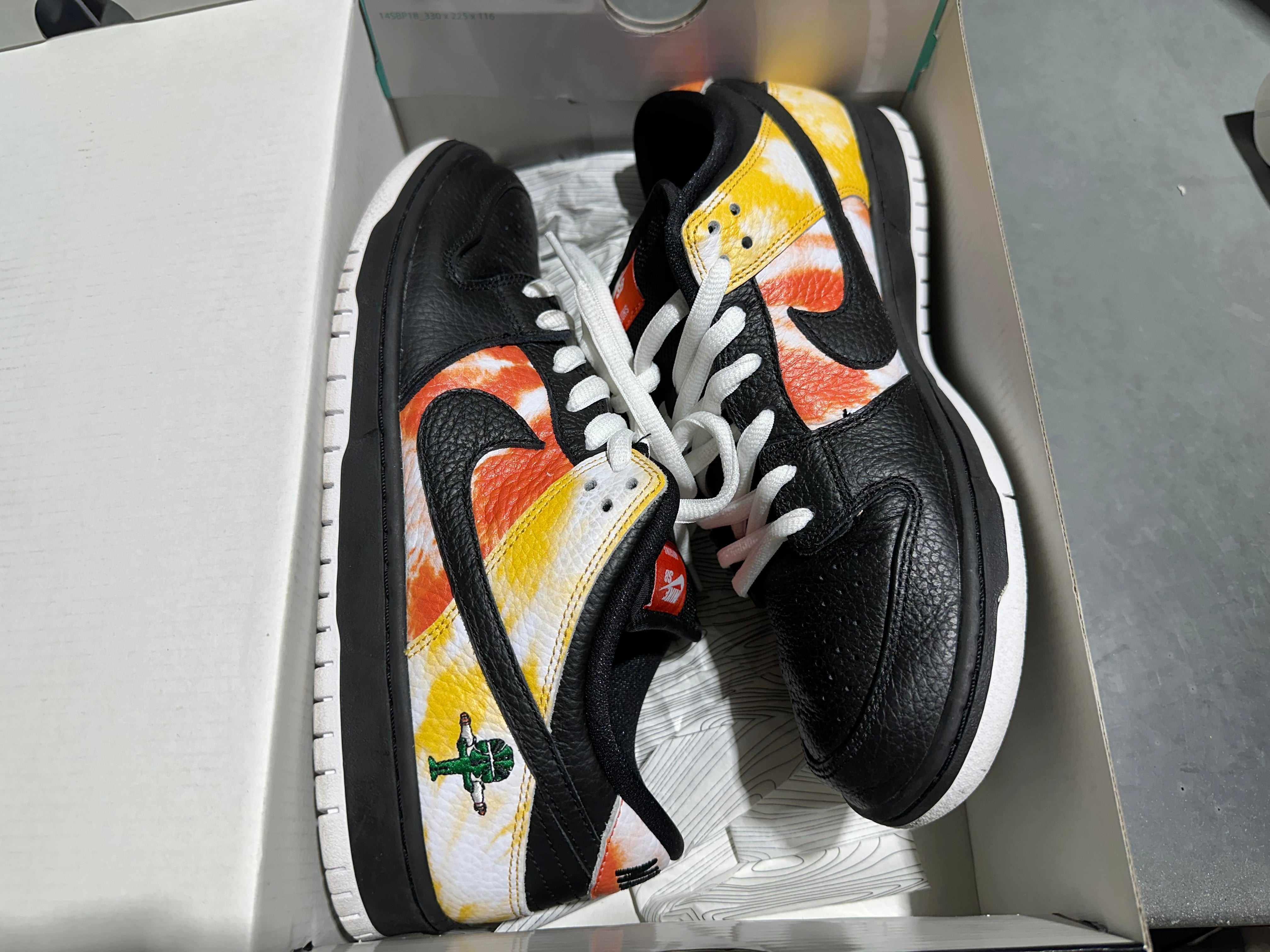 Nike SB Dunk Low - Raygun Tie-Dye/Black Size 10