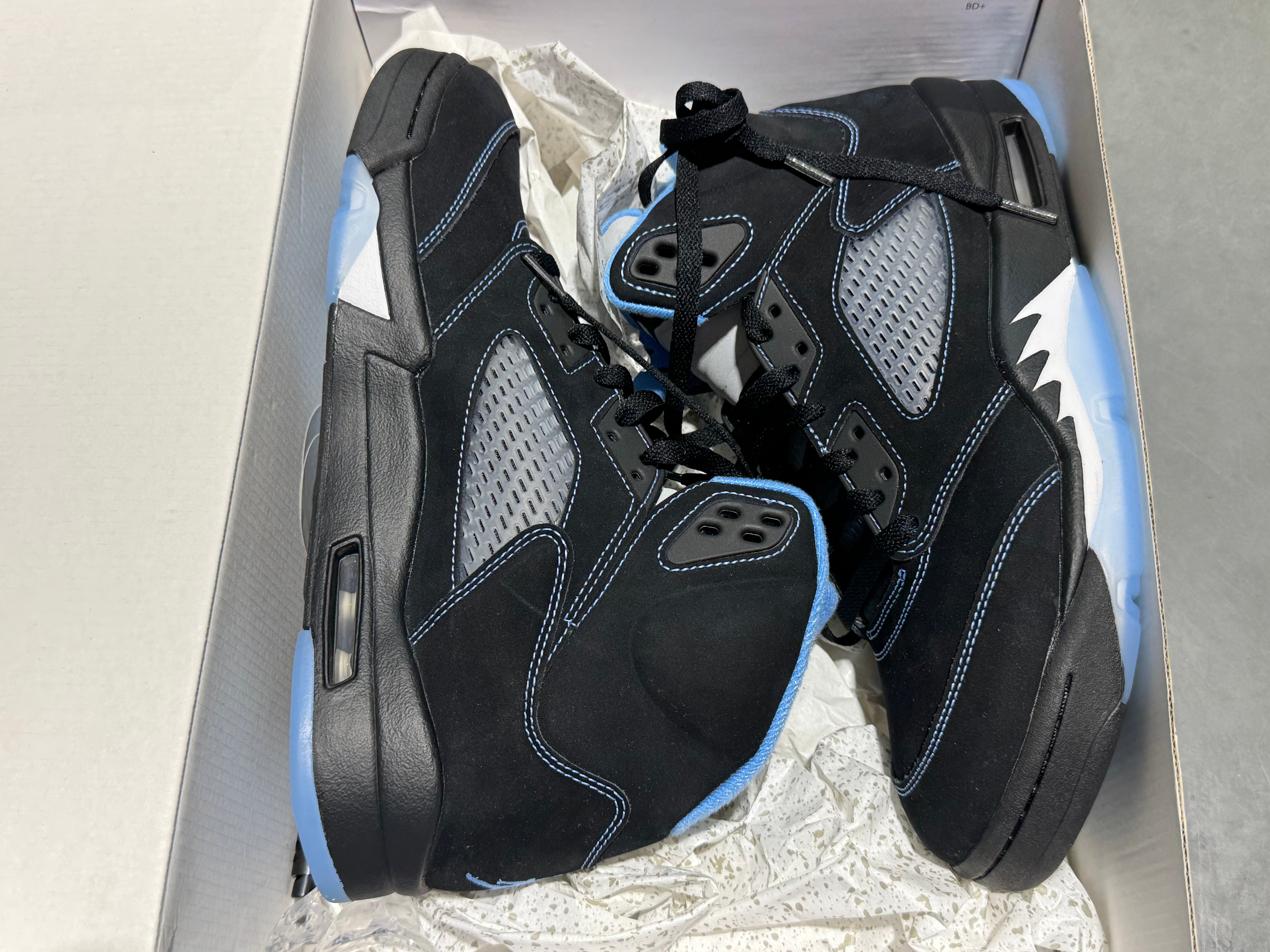 Air Jordan 5 Retro - Black University Blue Size 11 (DAILY)