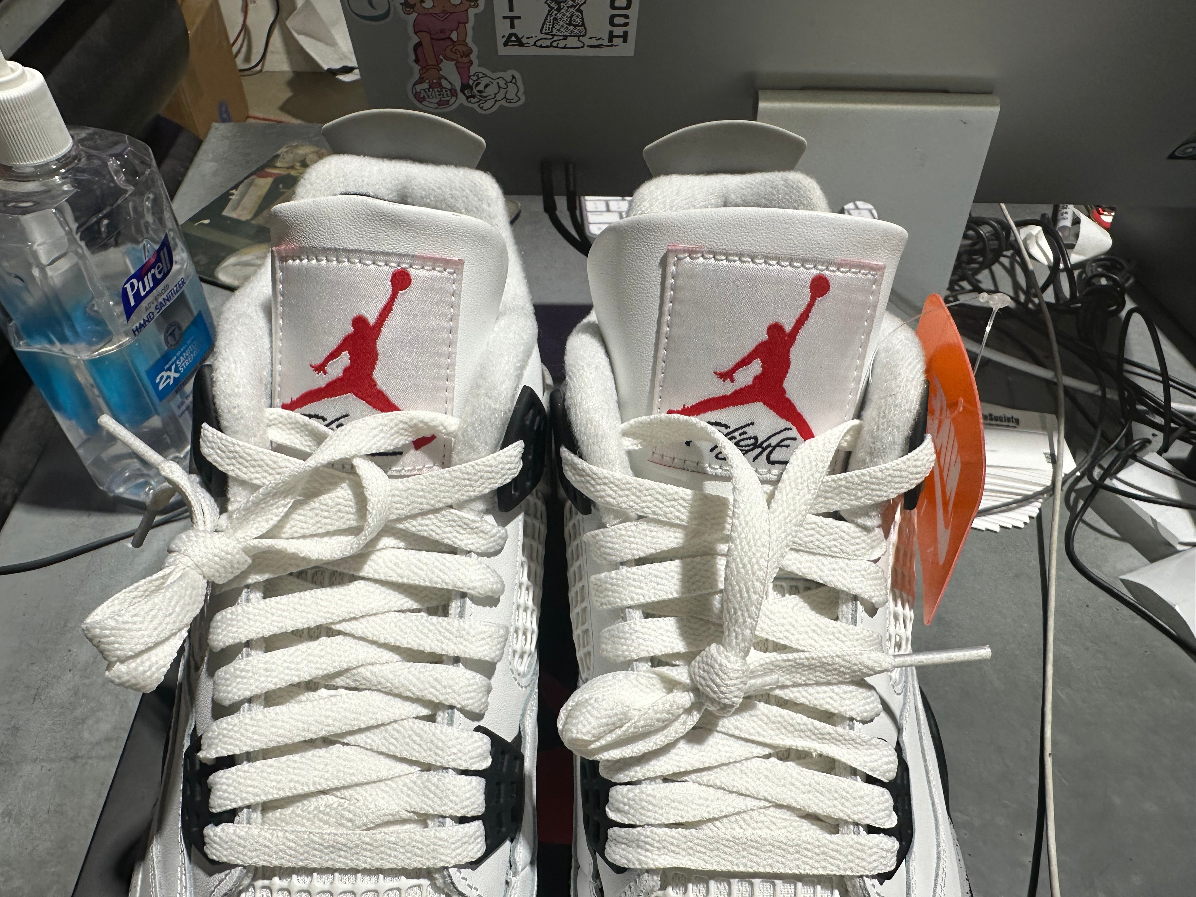 Air Jordan 4 Retro - White Cement Size 10