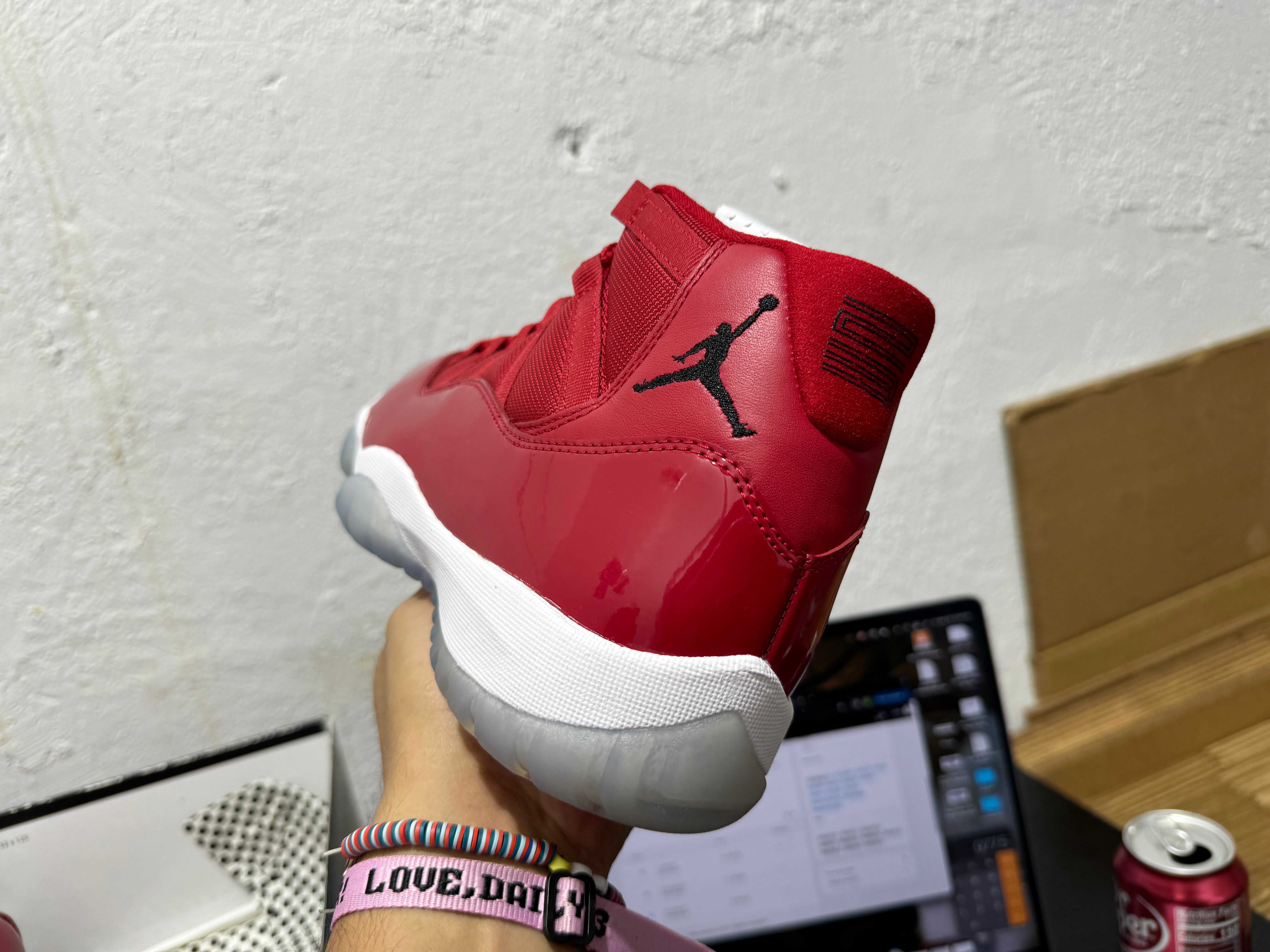 Air Jordan 11 Retro - Win Like 96 Size 9.5