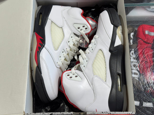 Air Jordan 5 Retro - Fire Red Silver Tongue 2020 Size 8