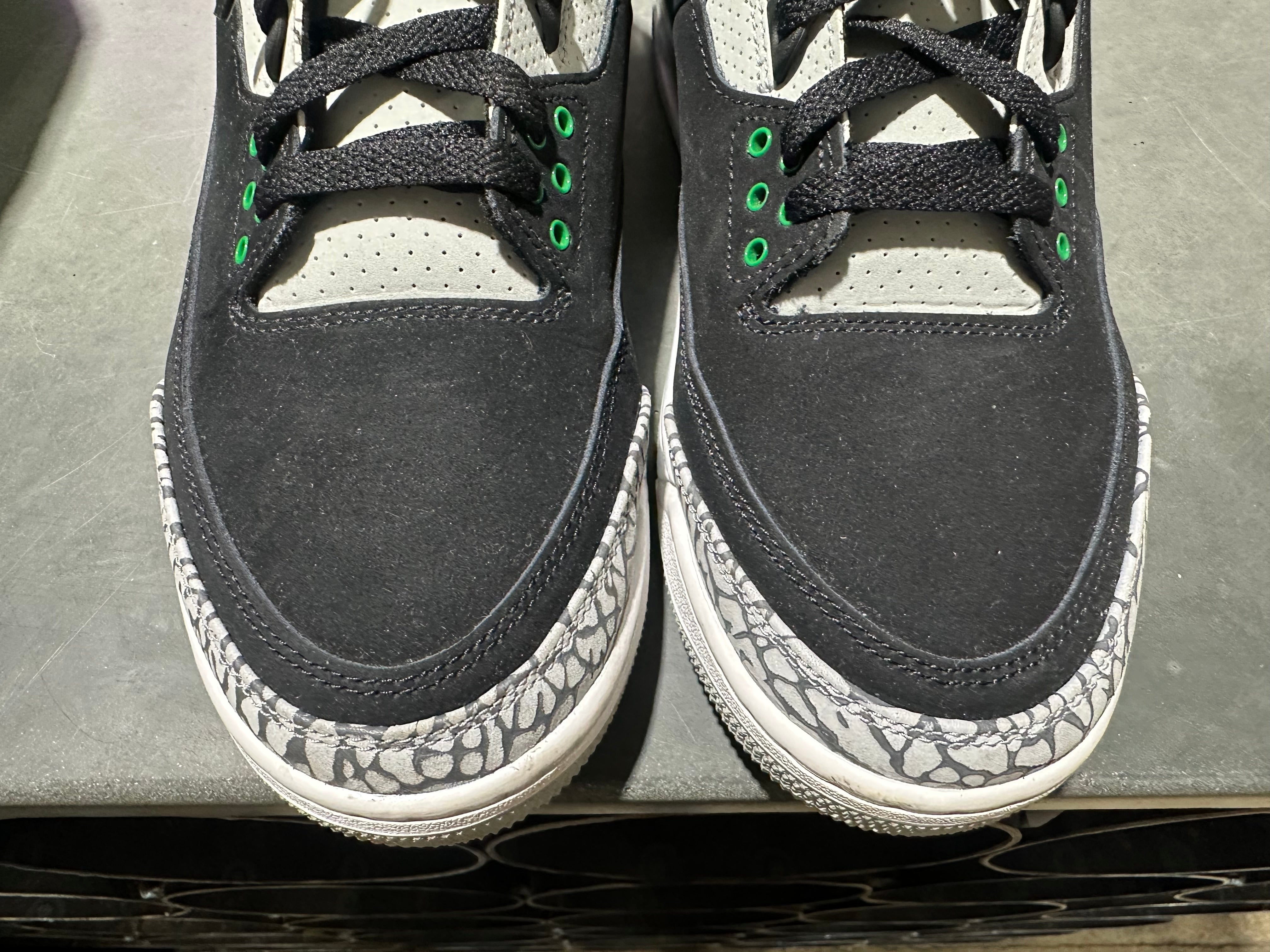 Air Jordan 3 Retro - Pine Green Size 11
