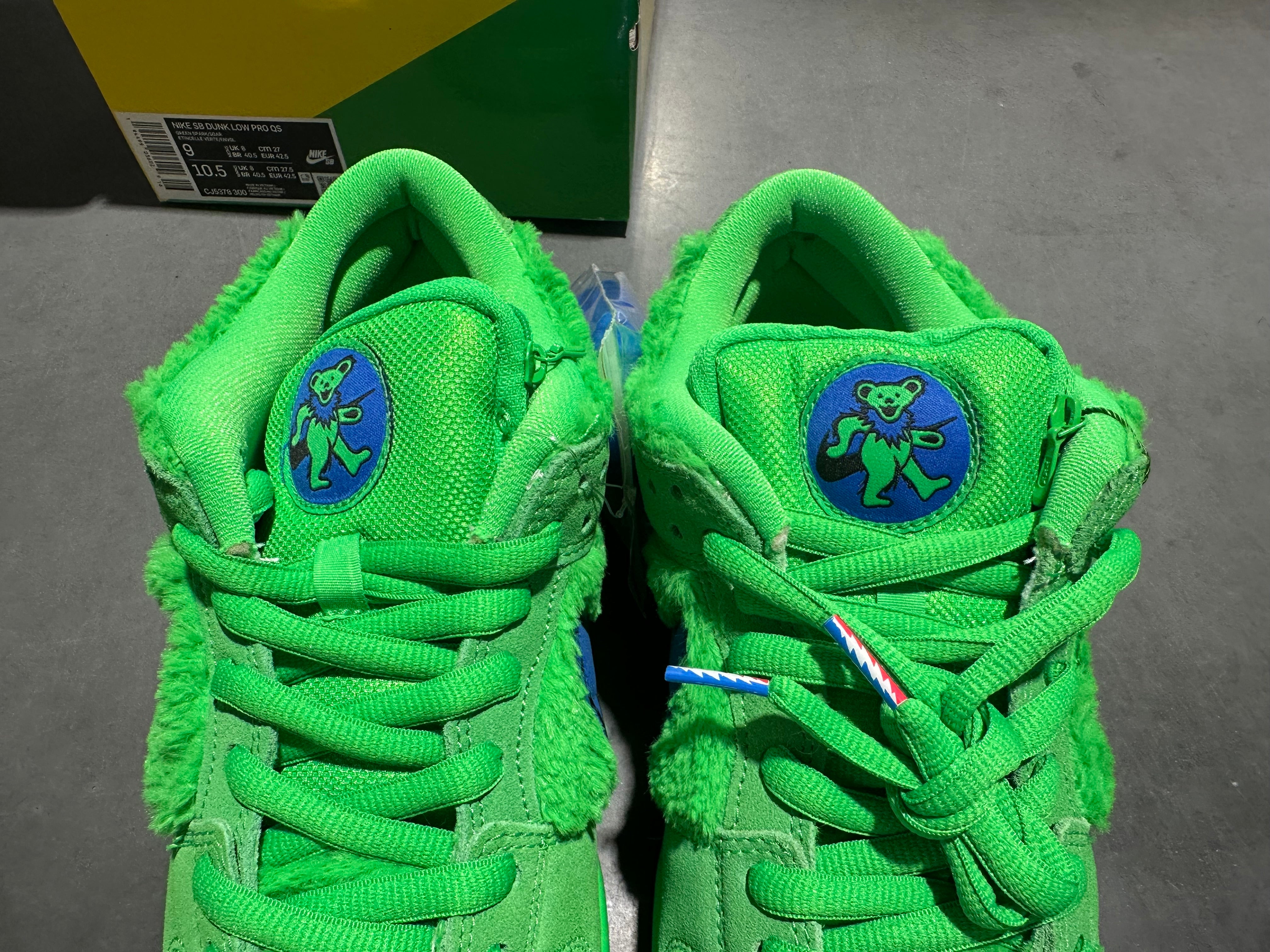 Nike SB Dunk Low Pro QS - Grateful Dead/Green Spark Size 9