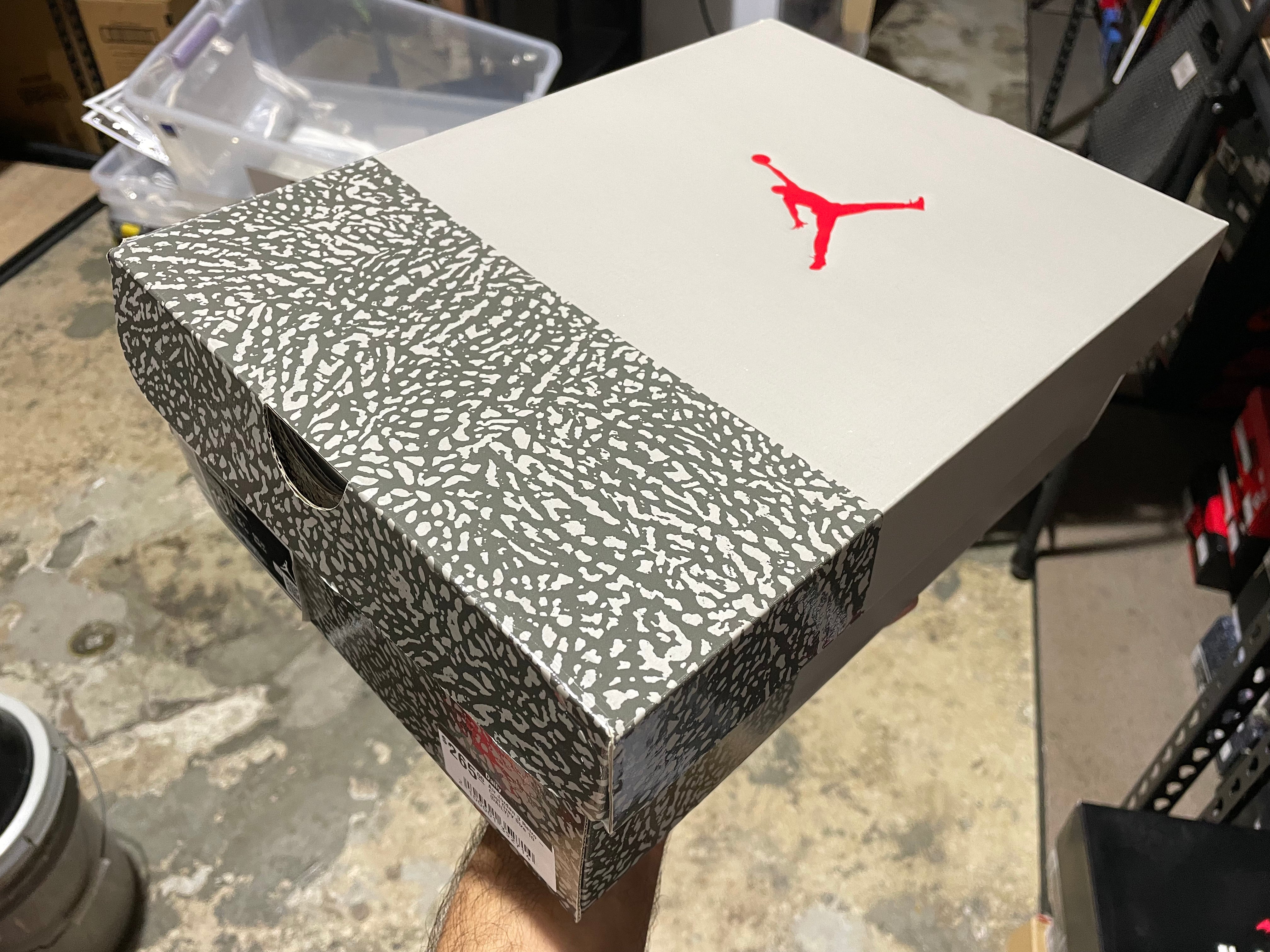 Air Jordan 3 Retro - Cool Grey