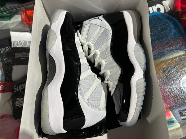 Air Jordan 11 Retro - 2018 Concord Size 10