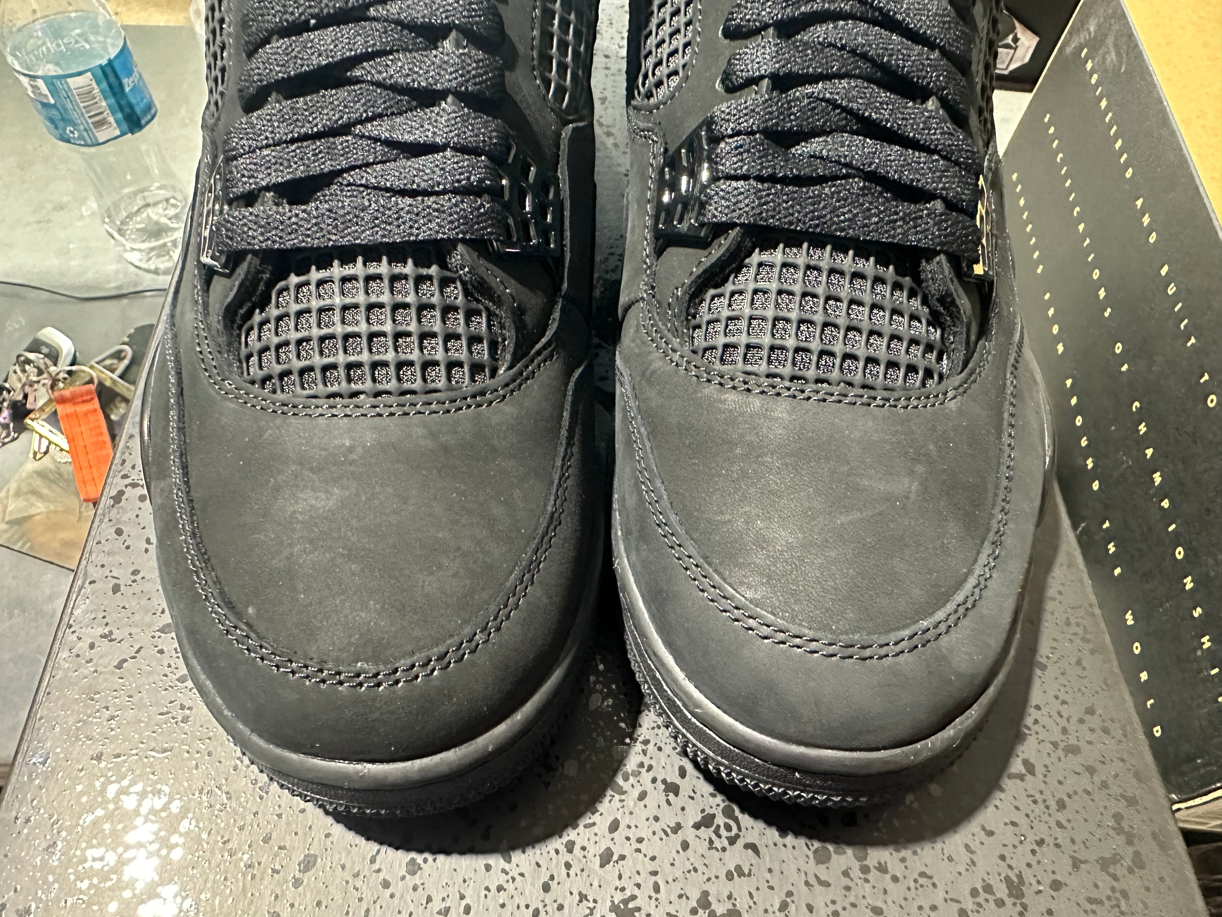 Air Jordan 4 Retro - Black Cat Size 10.5