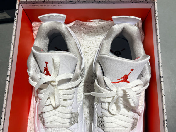 Air Jordan 4 Retro - White Oreo Size 9.5