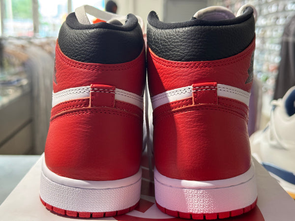 Air Jordan 1 Retro High OG - Heritage Size 9