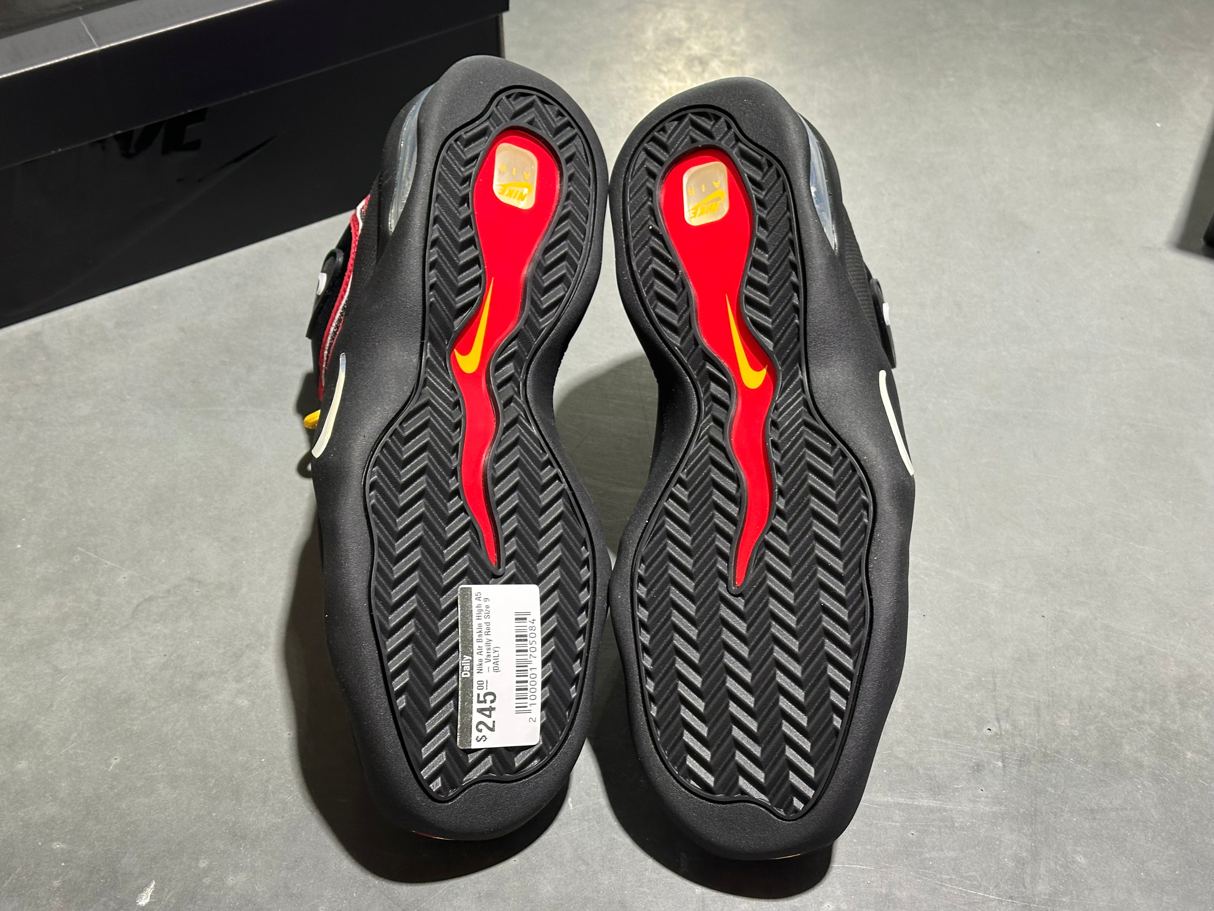 Nike Air Bakin High A5 - Varsity Red Size 9