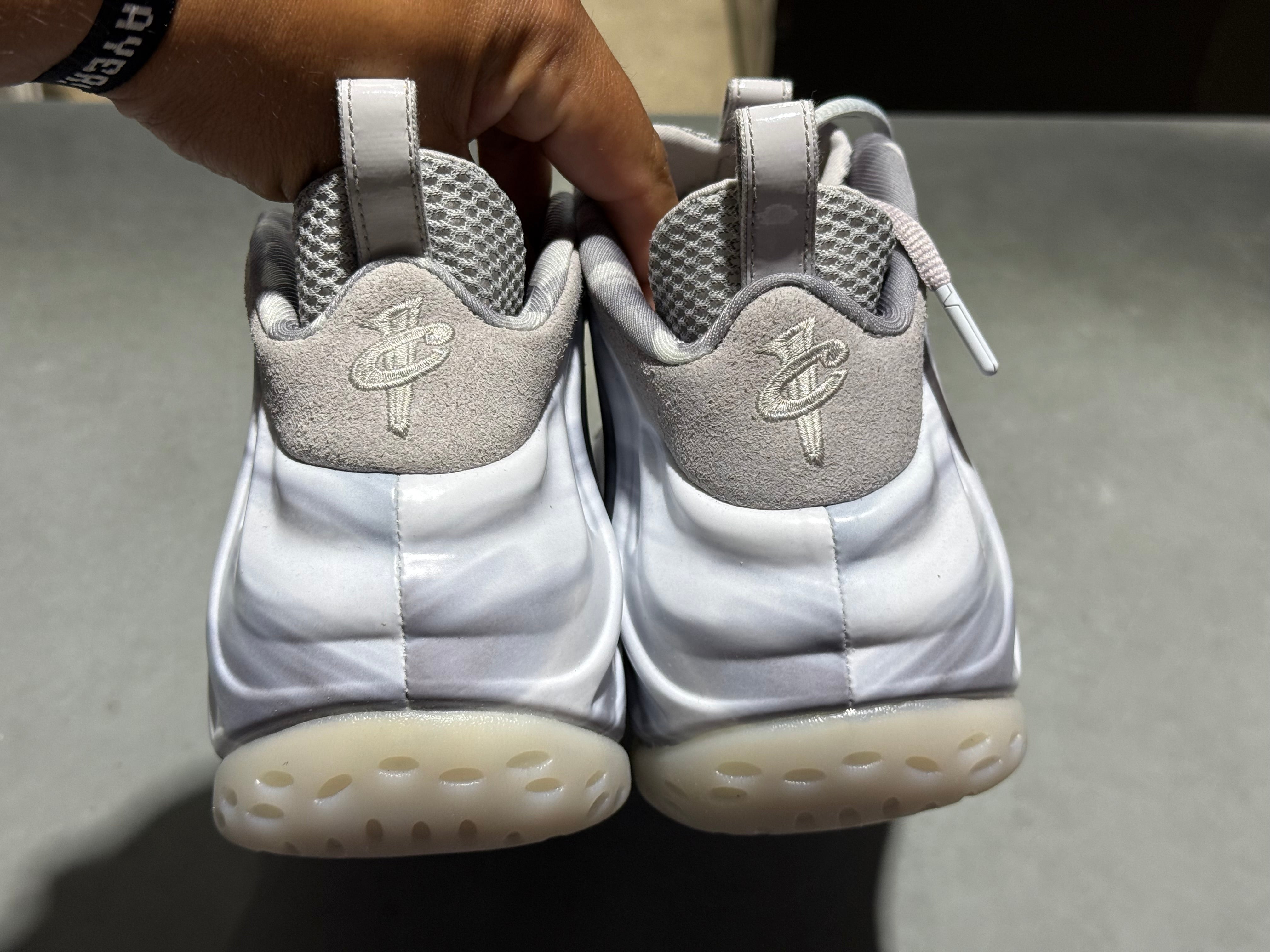 Nike Air Foamposite One - Dream A World Size 11.5