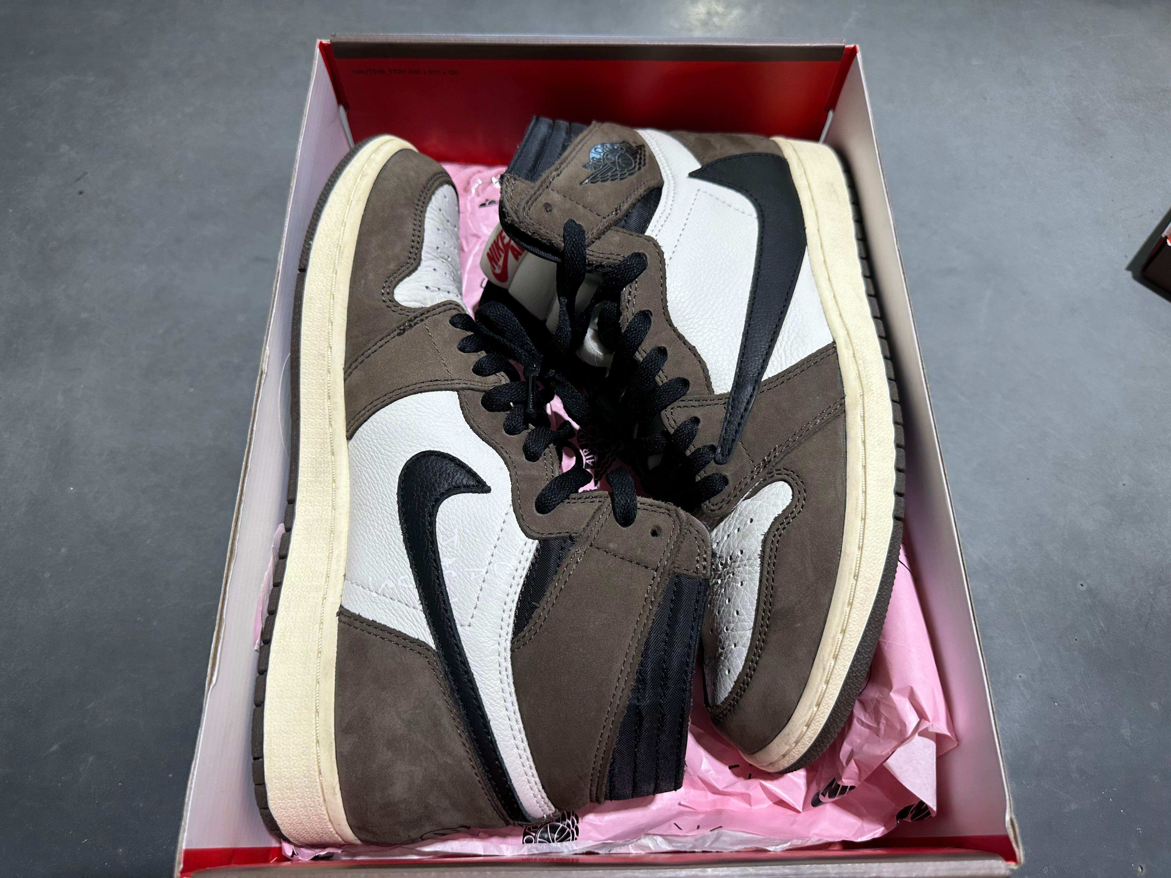 Air Jordan 1 High OG TS SP - Travis Scott/Mocha Size 10