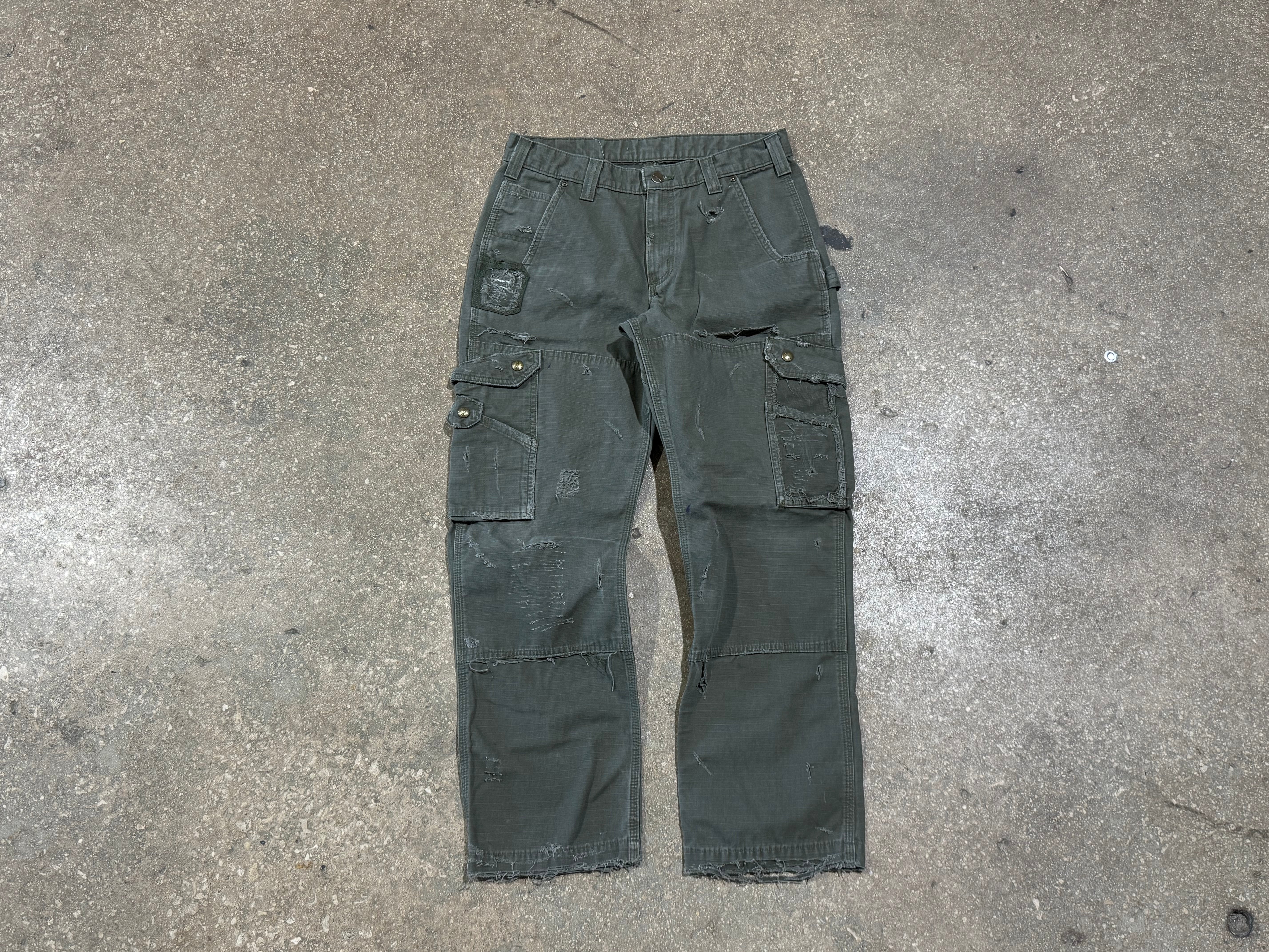 USED Distressed Carhartt Cargo Pants - Olive Size 32x30
