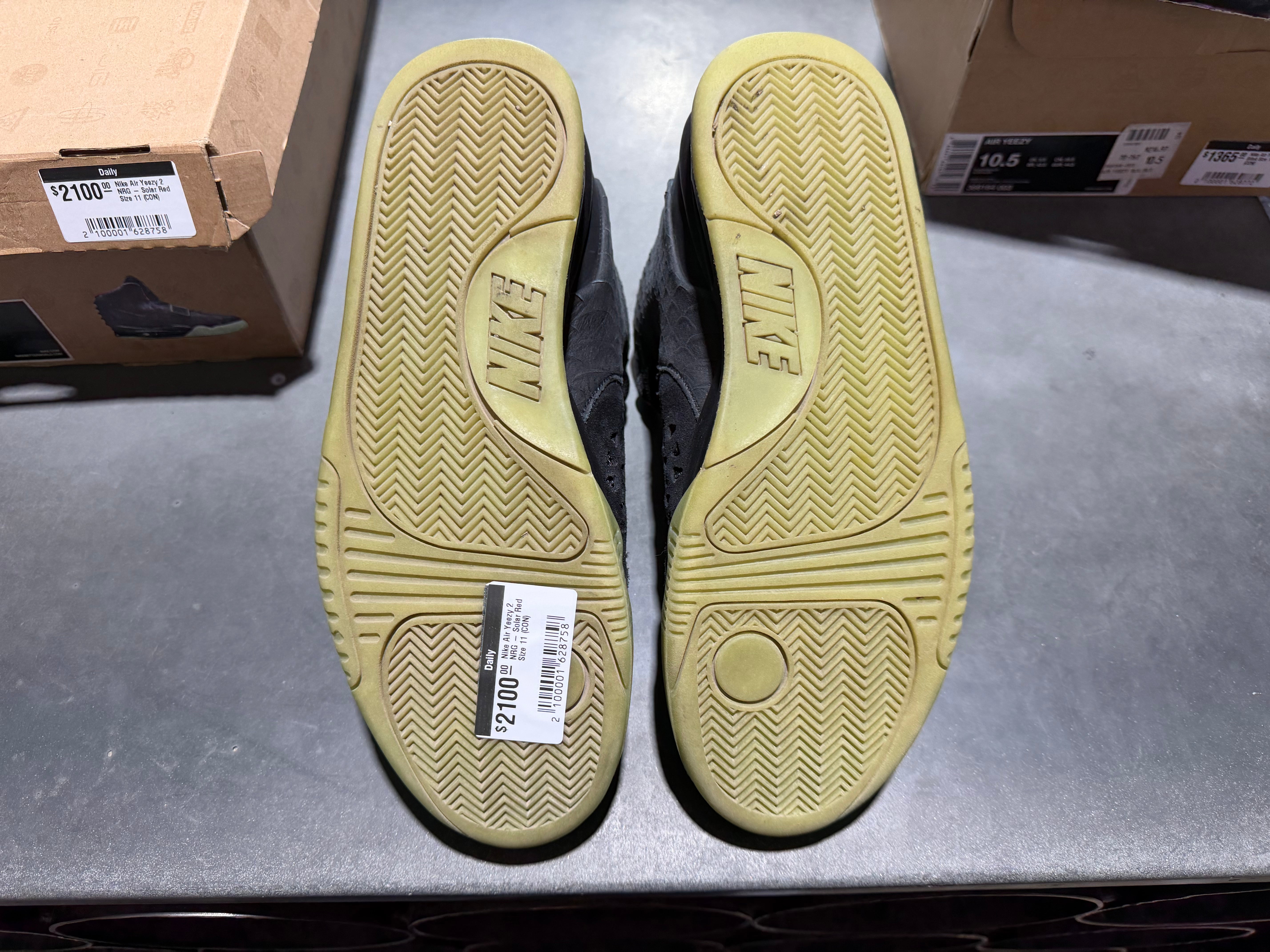 Nike Air Yeezy 2 NRG - Solar Red Size 11