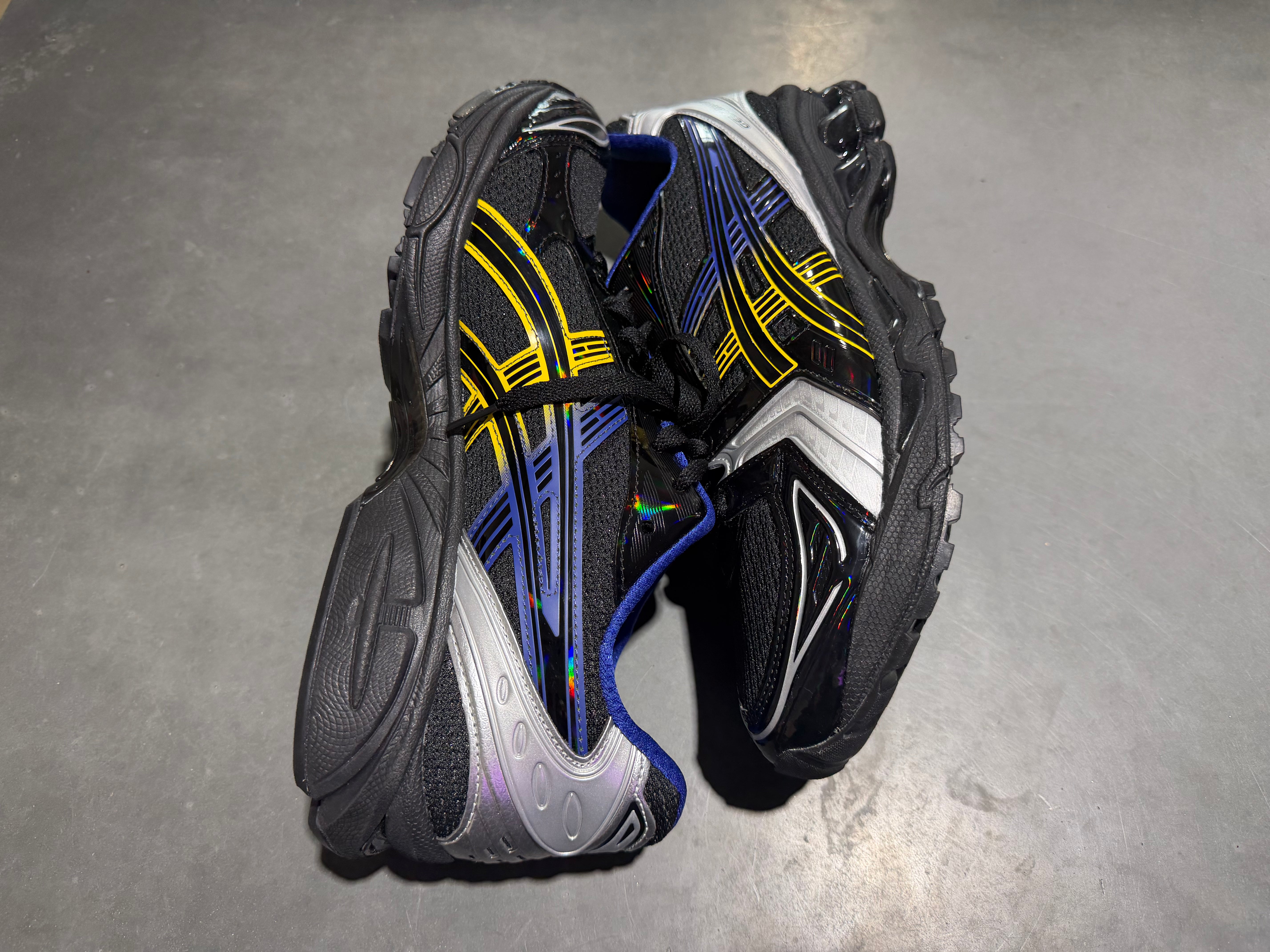 ASICS Gel-Kayano 14 Kith x Marvel vs. Capcom - Wolverine Size 10