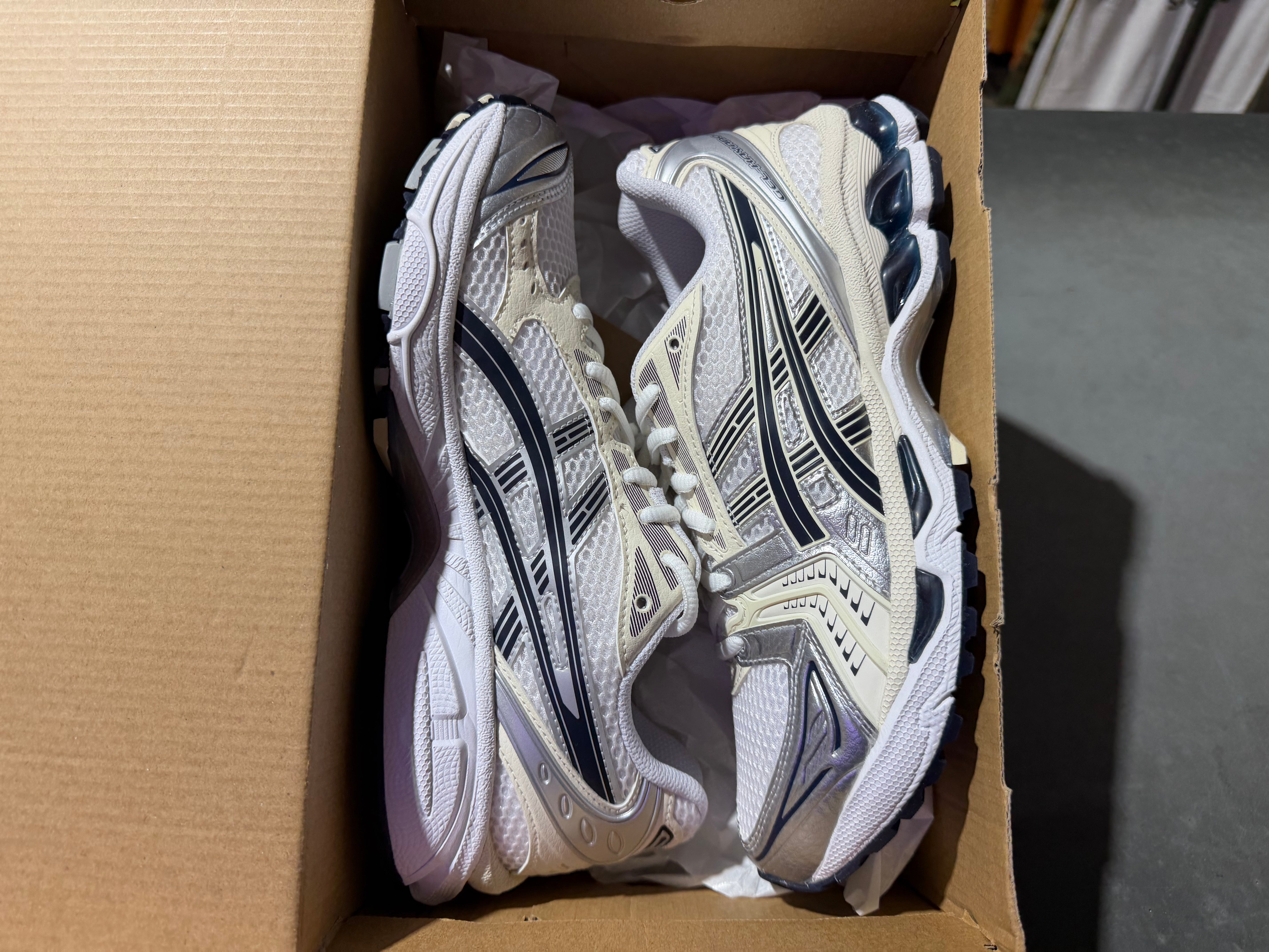 Asics Gel Kayano 14 - White/Midnight Size 7.5