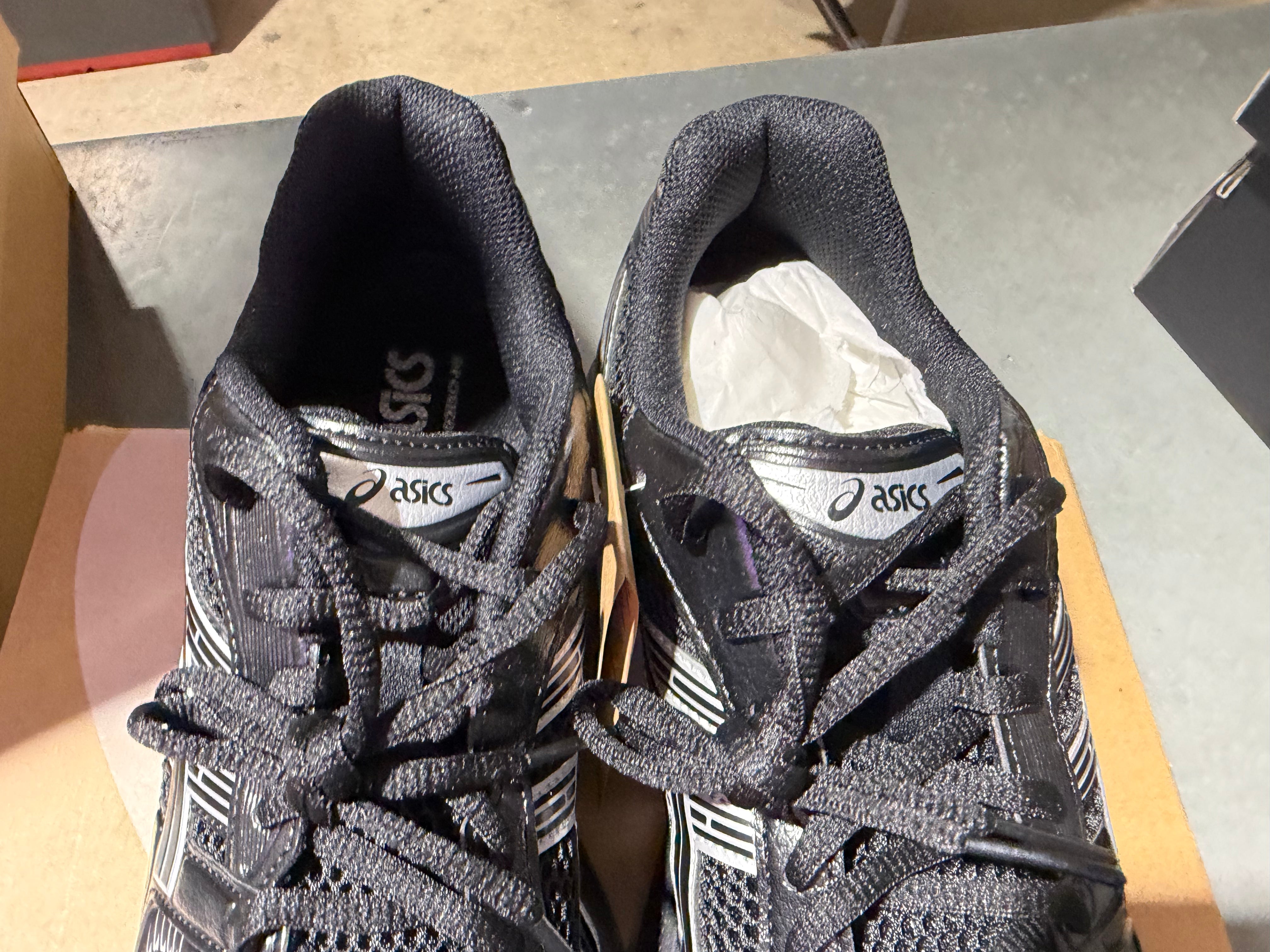 Asics Gel Kayano 14 - Black/Pure Silver Size 8.5