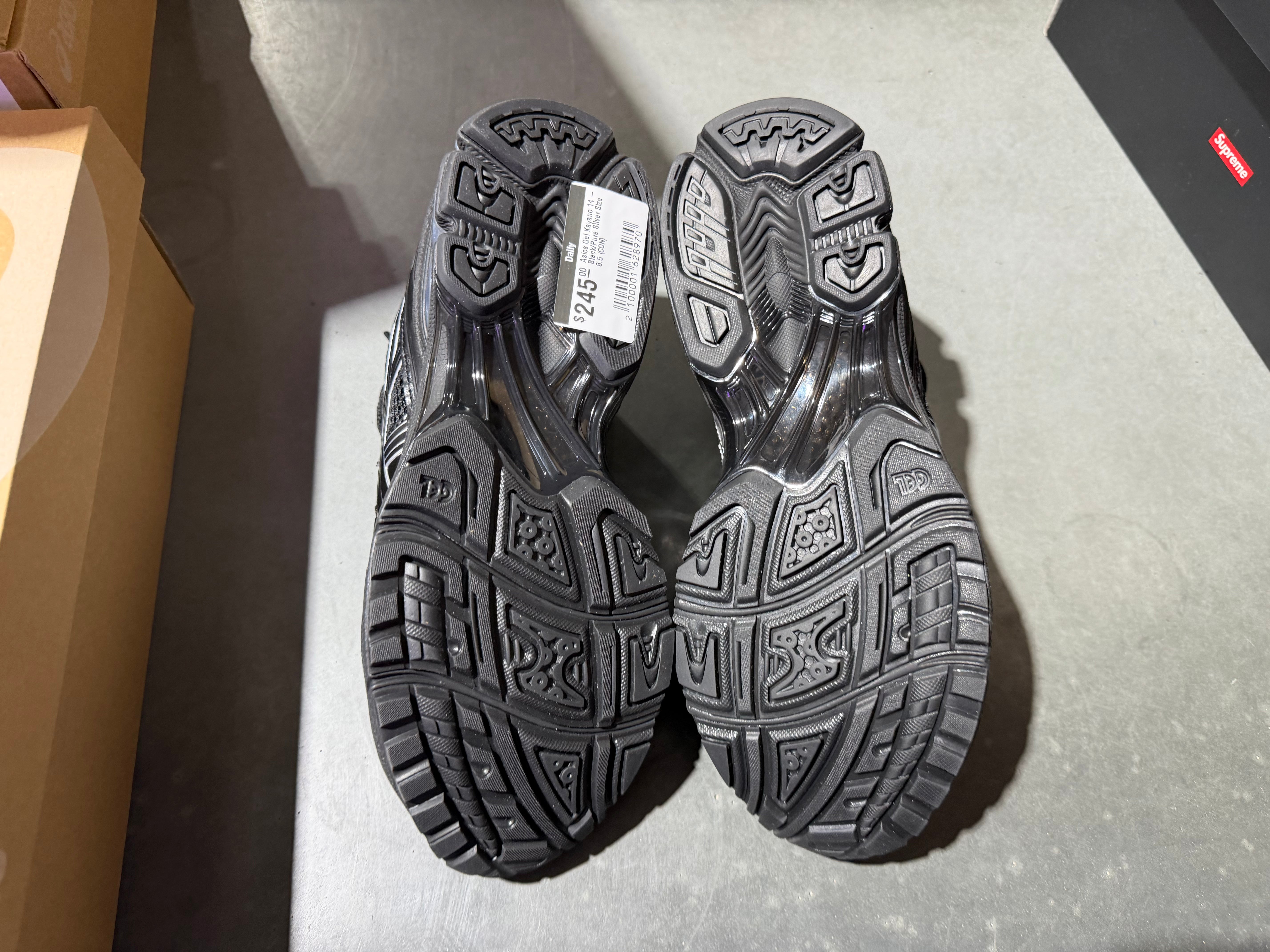 Asics Gel Kayano 14 - Black/Pure Silver Size 8.5