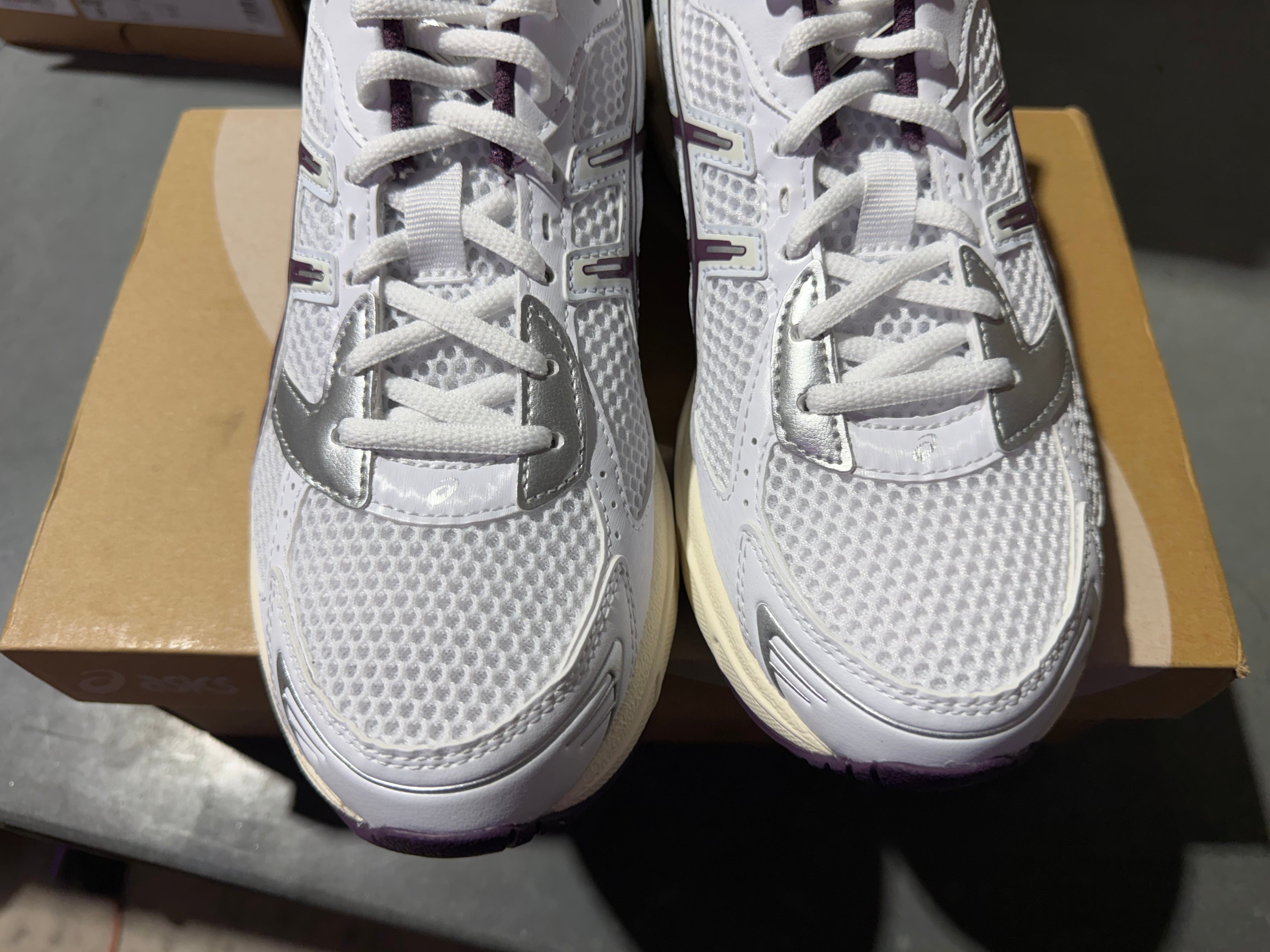 Asics Gel 1130 - White/Deep Plum Size 7