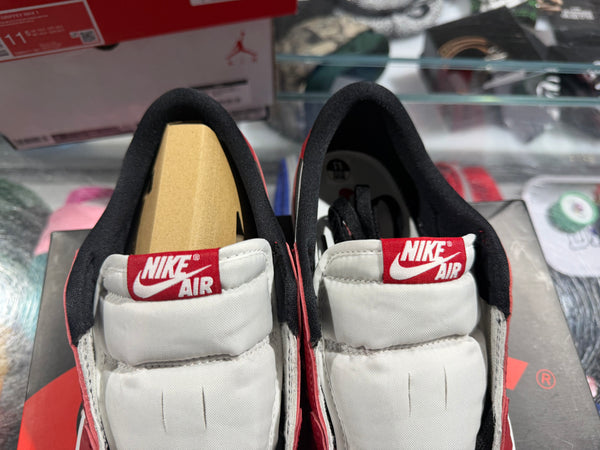 Air Jordan 1 Retro Low OG - Chicago Size 9.5 2025