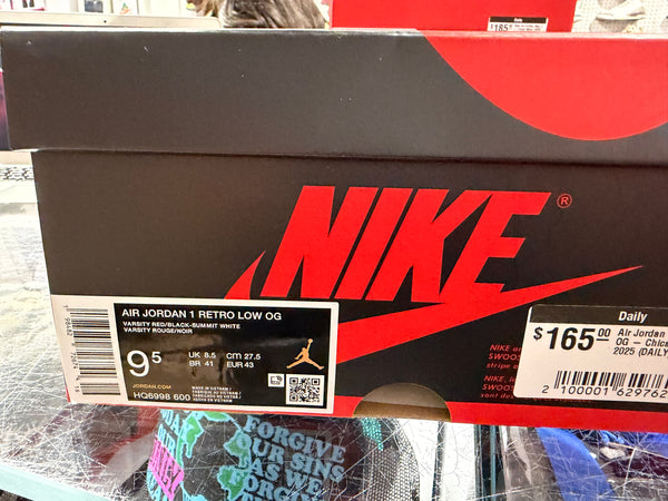 Air Jordan 1 Retro Low OG - Chicago Size 9.5 2025