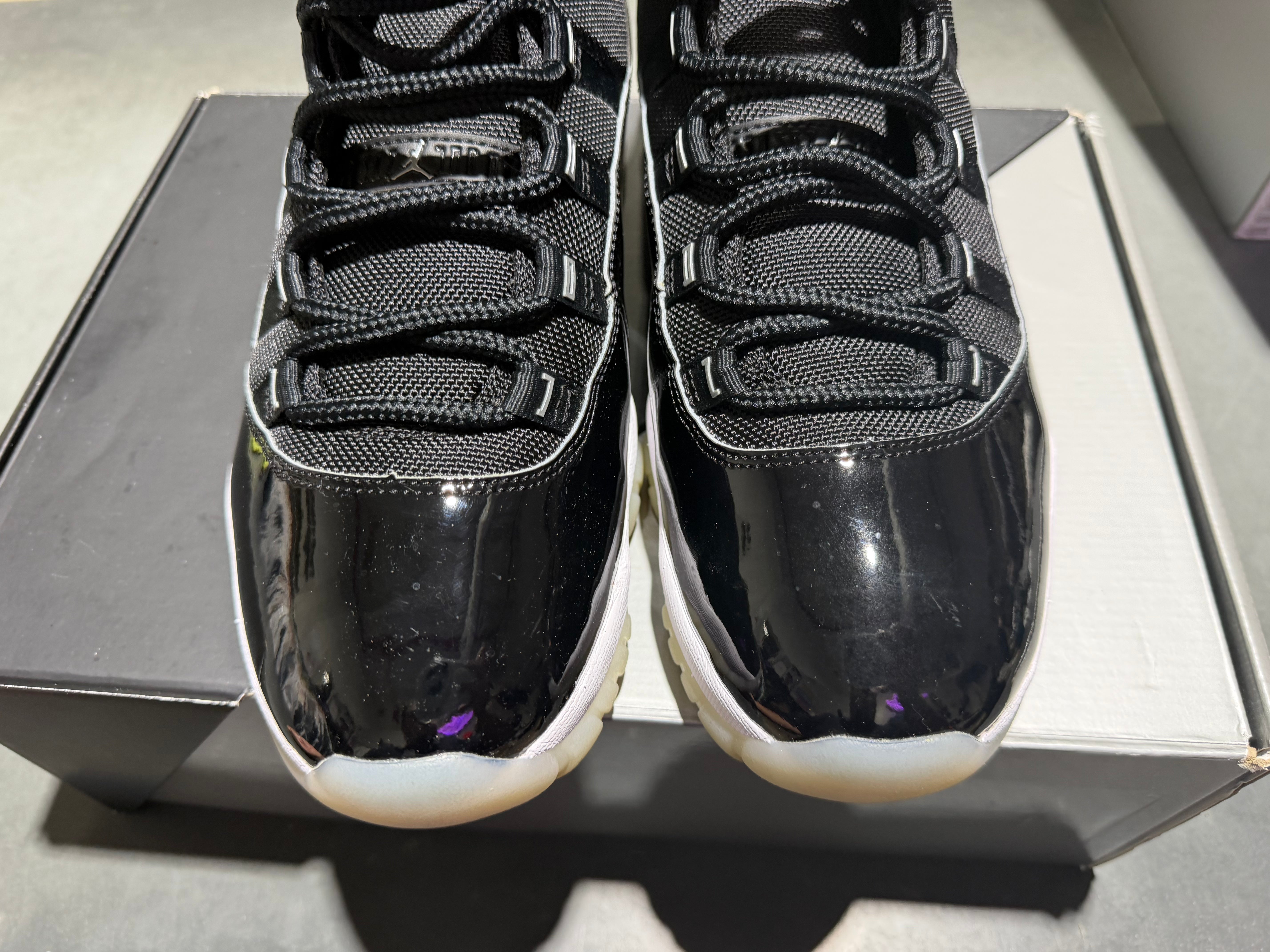 Air Jordan 11 Retro - Jubilee Size 10.5