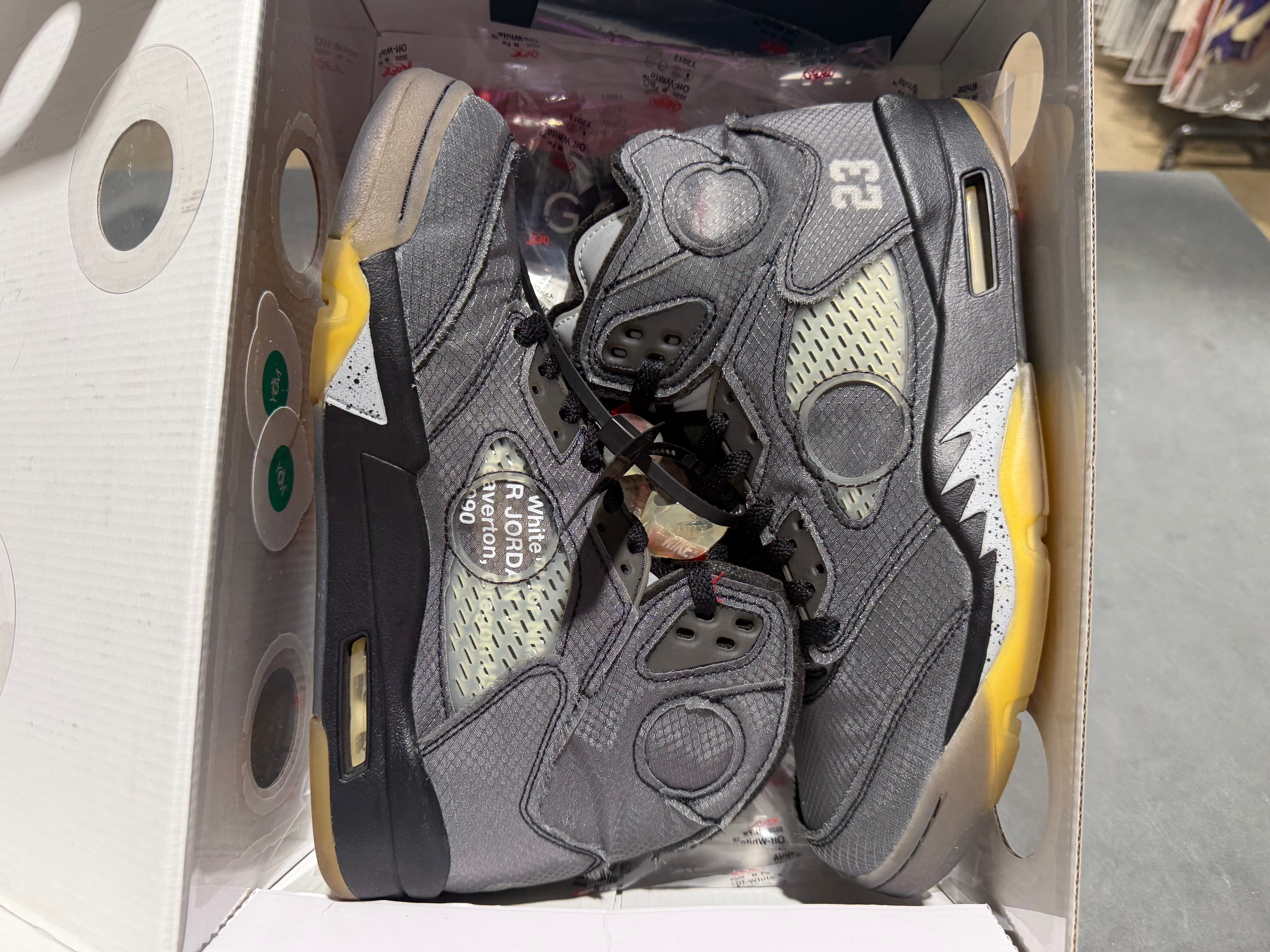 Air Jordan 5 Retro - Off-White/Muslin Size 9