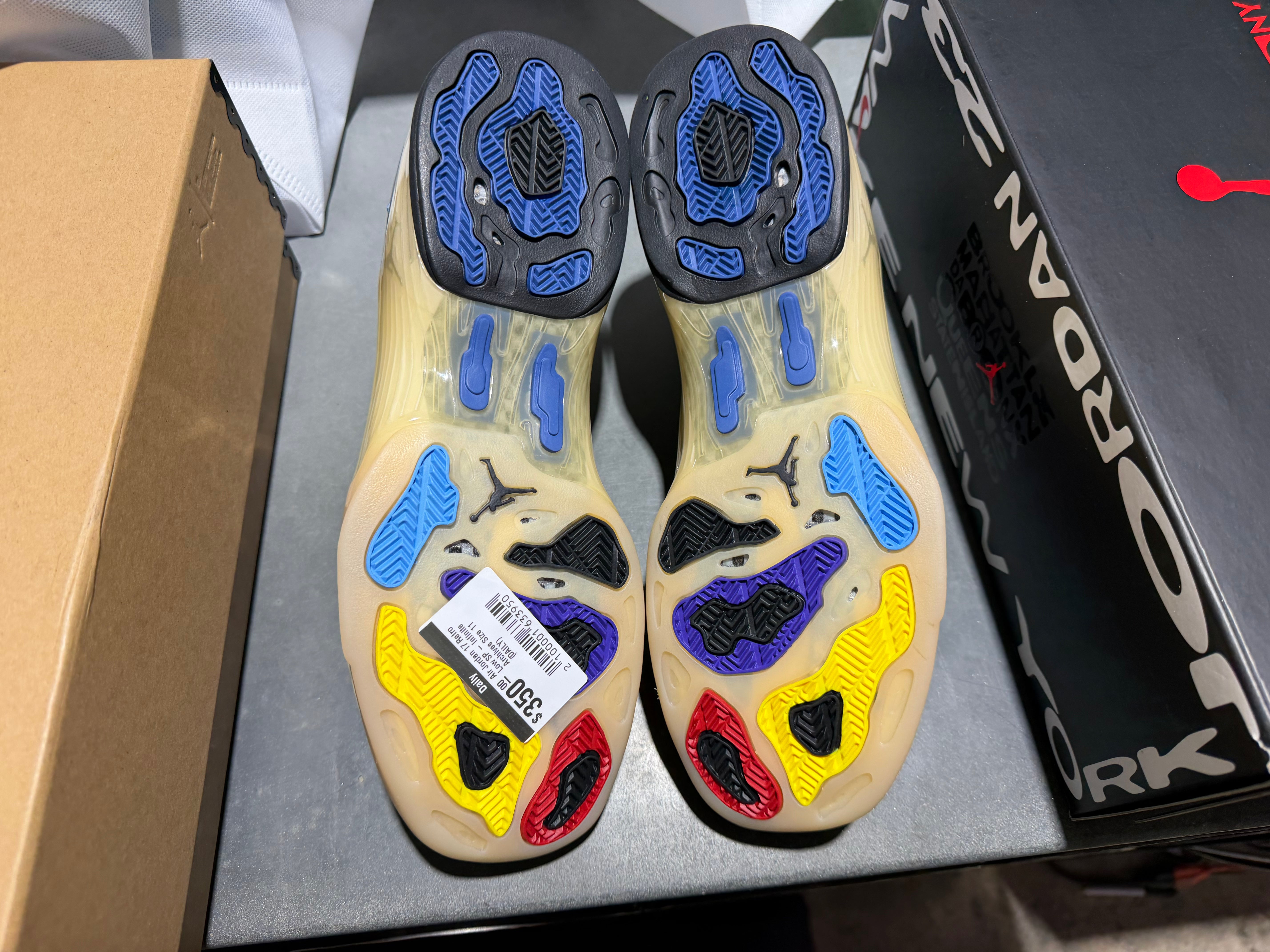 Air Jordan 17 Retro Low SP - Infinite Archives Size 11