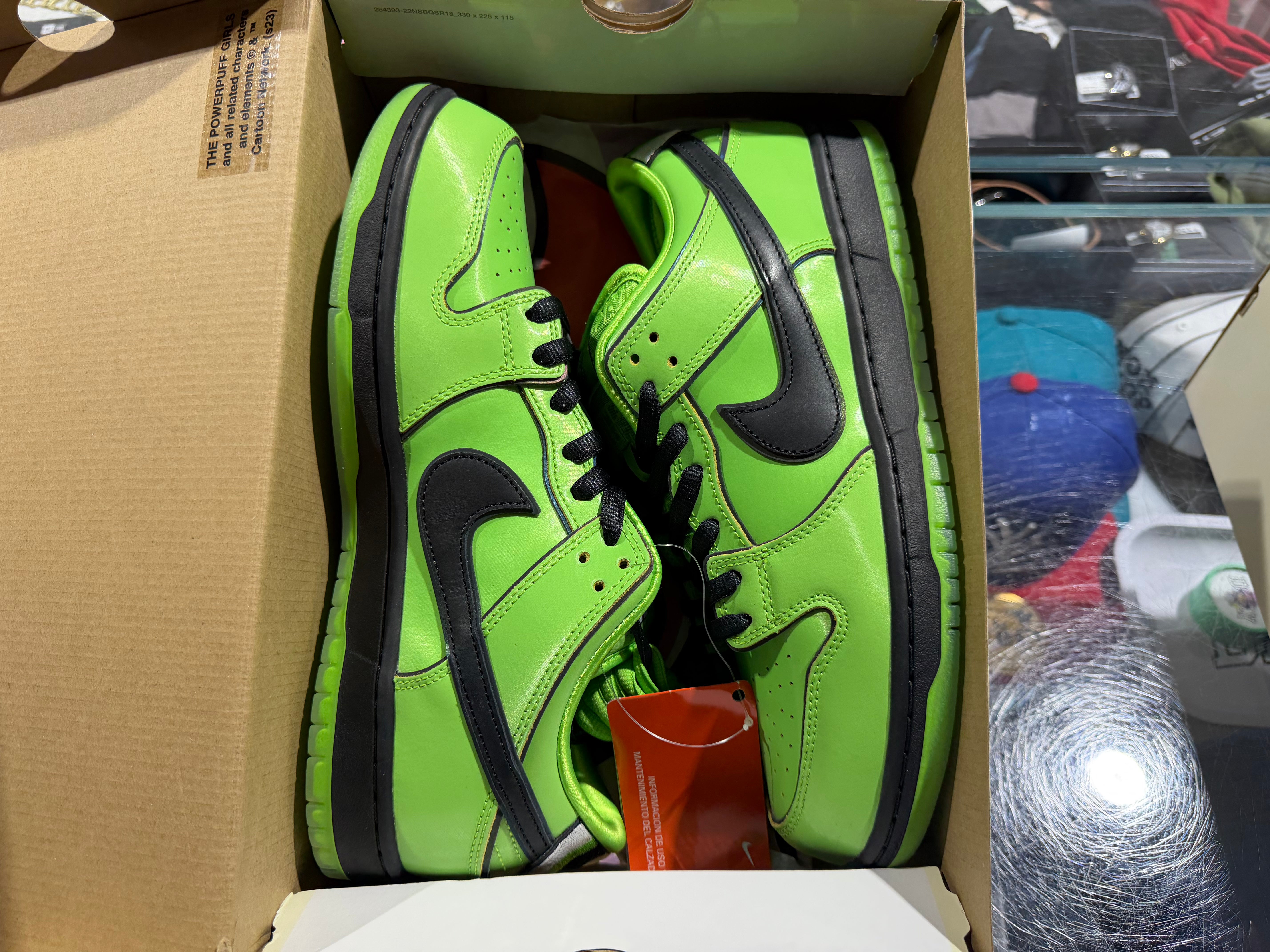 Nike SB Dunk Low - The Powerpuff Girls Buttercup Size 10