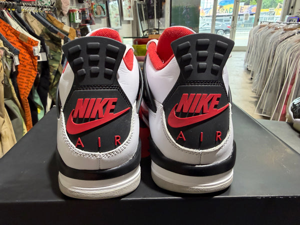 Air Jordan 4 Retro - Fire Red 2020 Size 9.5