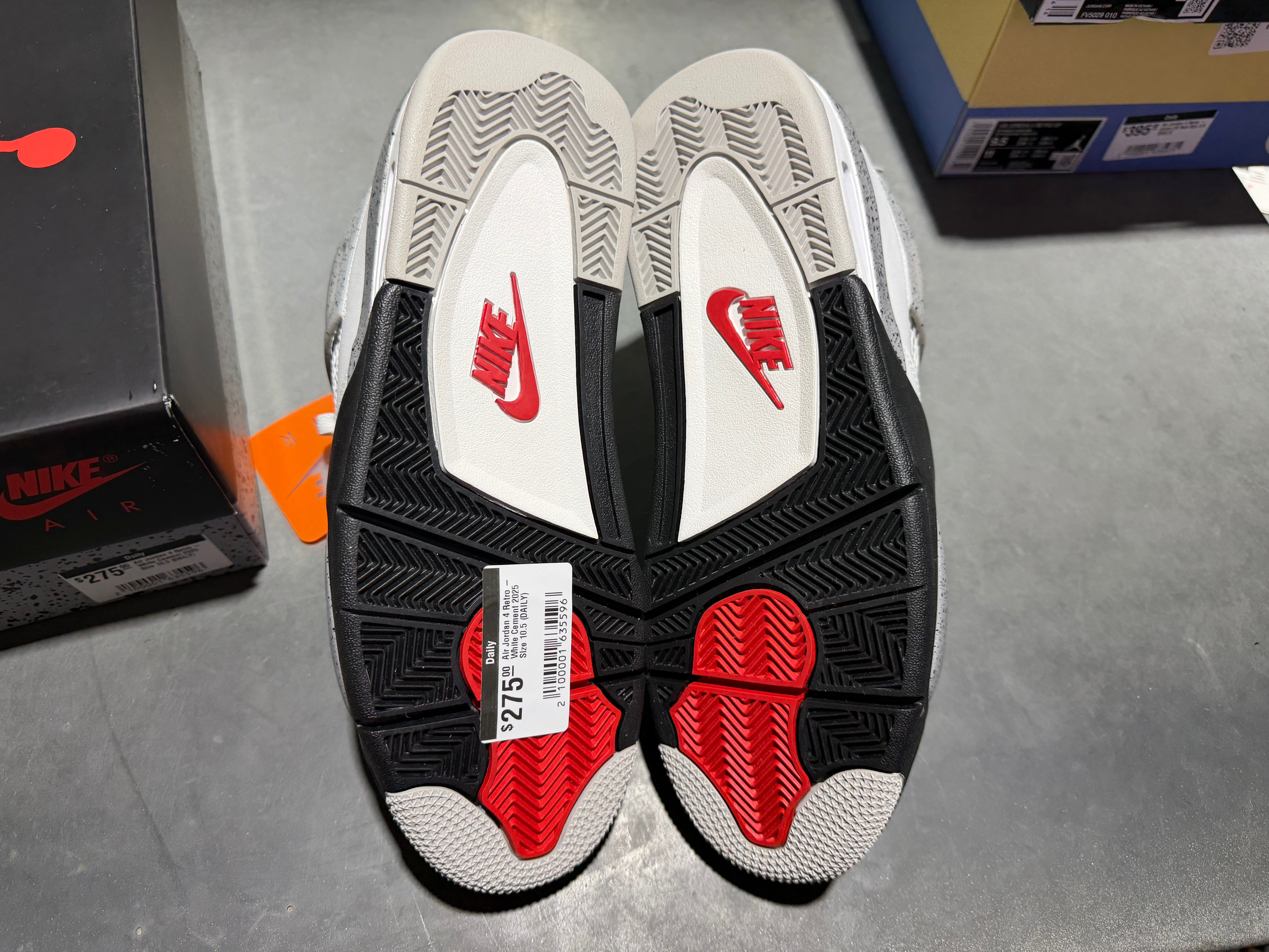 Air Jordan 4 Retro - White Cement 2025 SIze 10.5