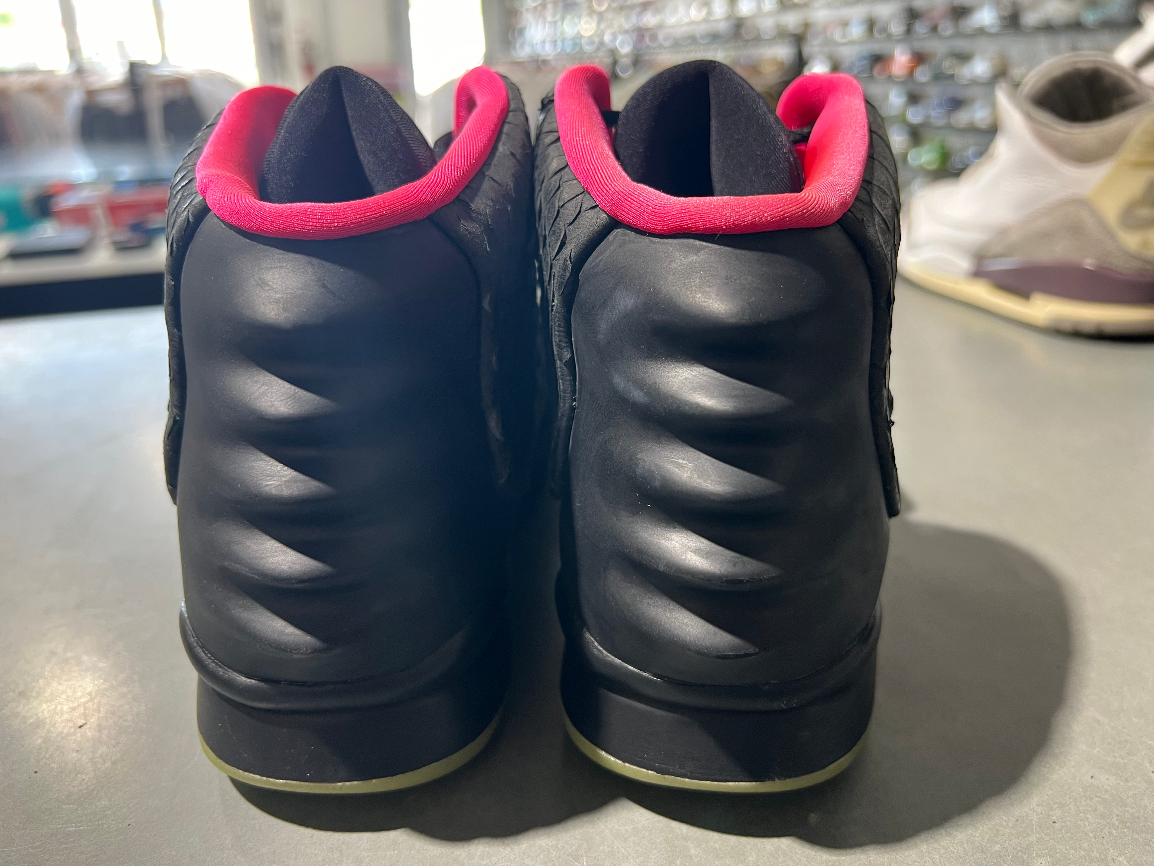 Nike Air Yeezy 2 - Solar Red Size 10.5
