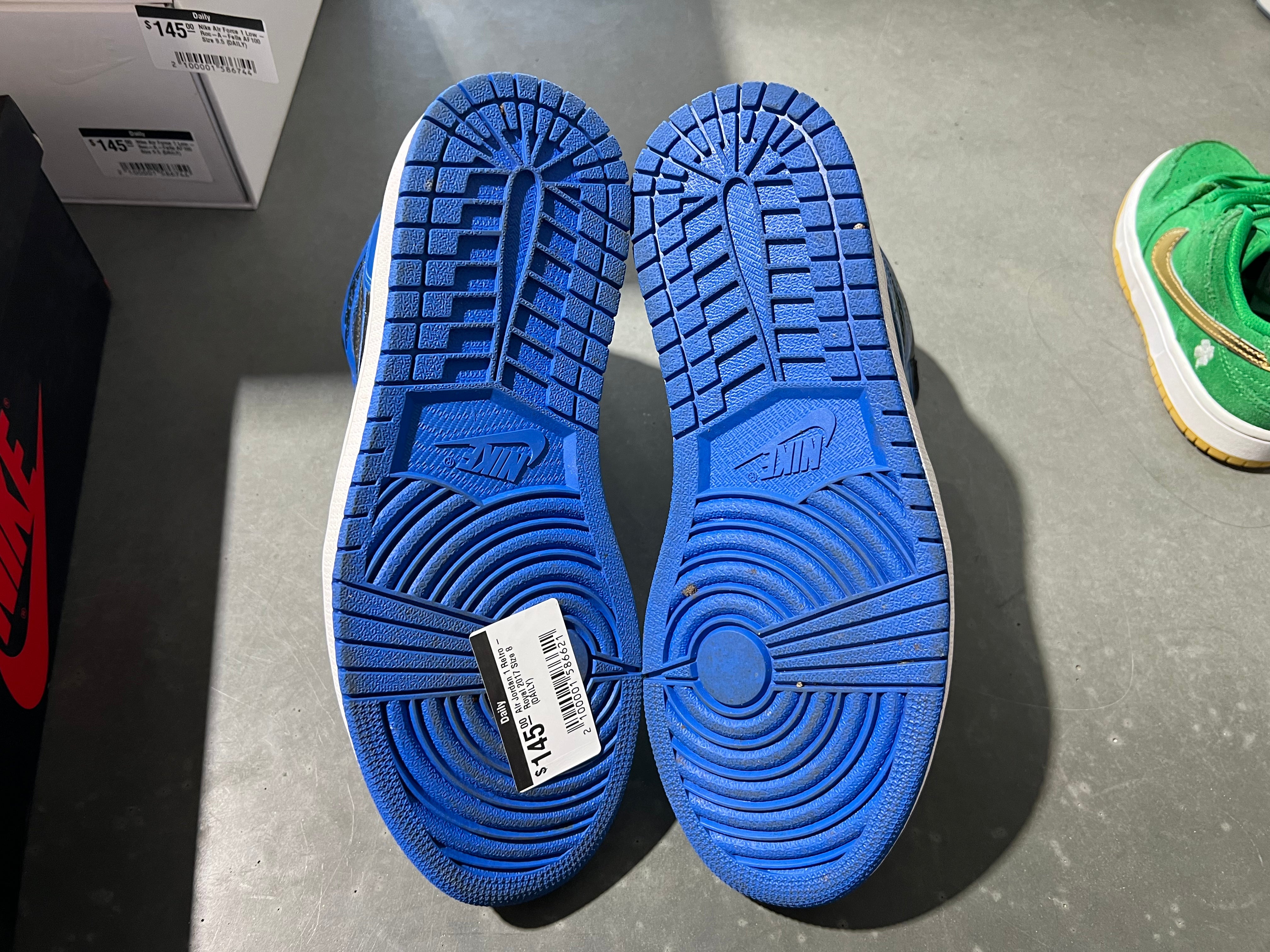 Air Jordan 1 Retro - Royal 2017 Size 8