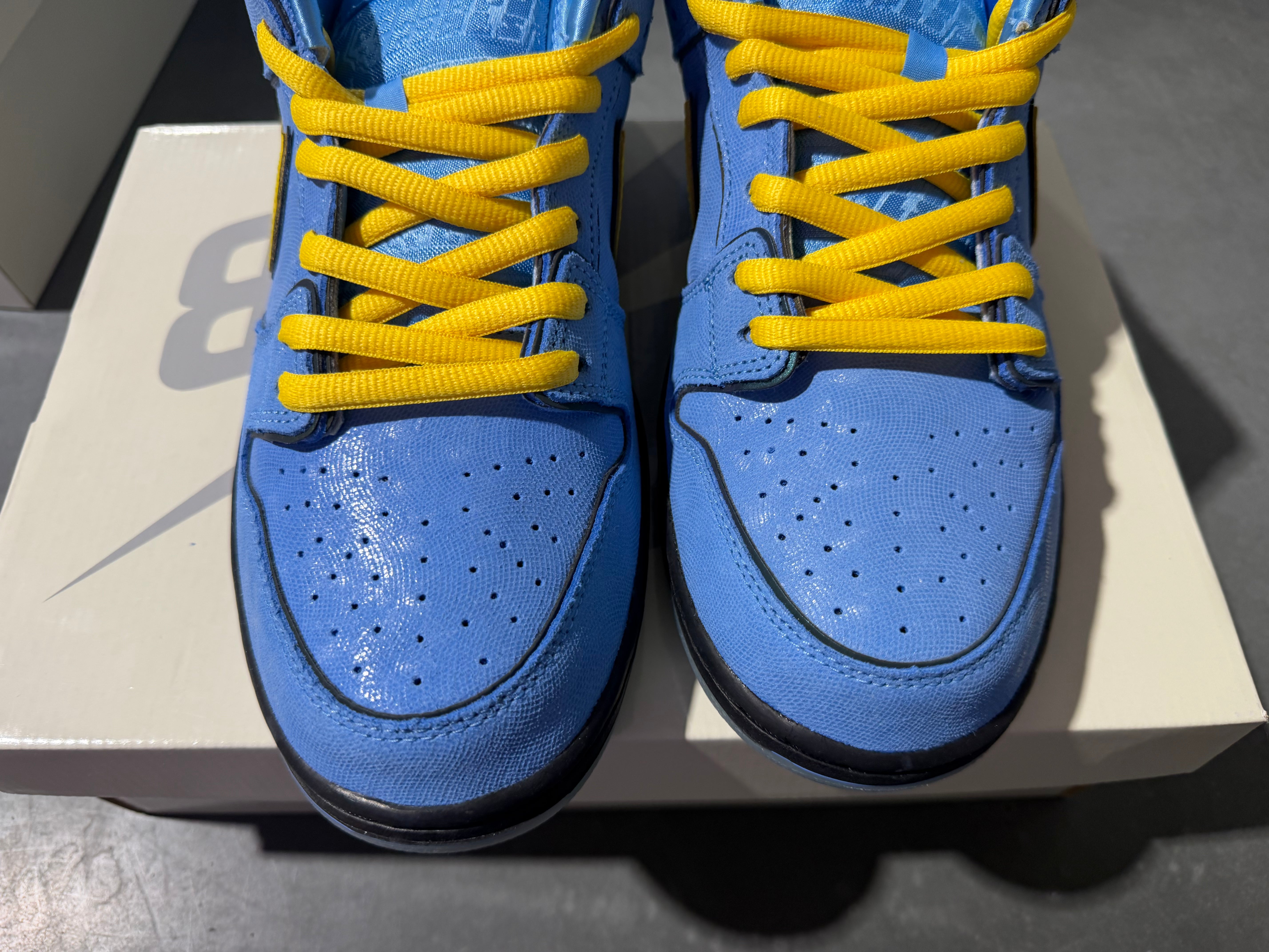 Nike SB Dunk Low - The Powerpuff Girls/Bubbles Size 11.5