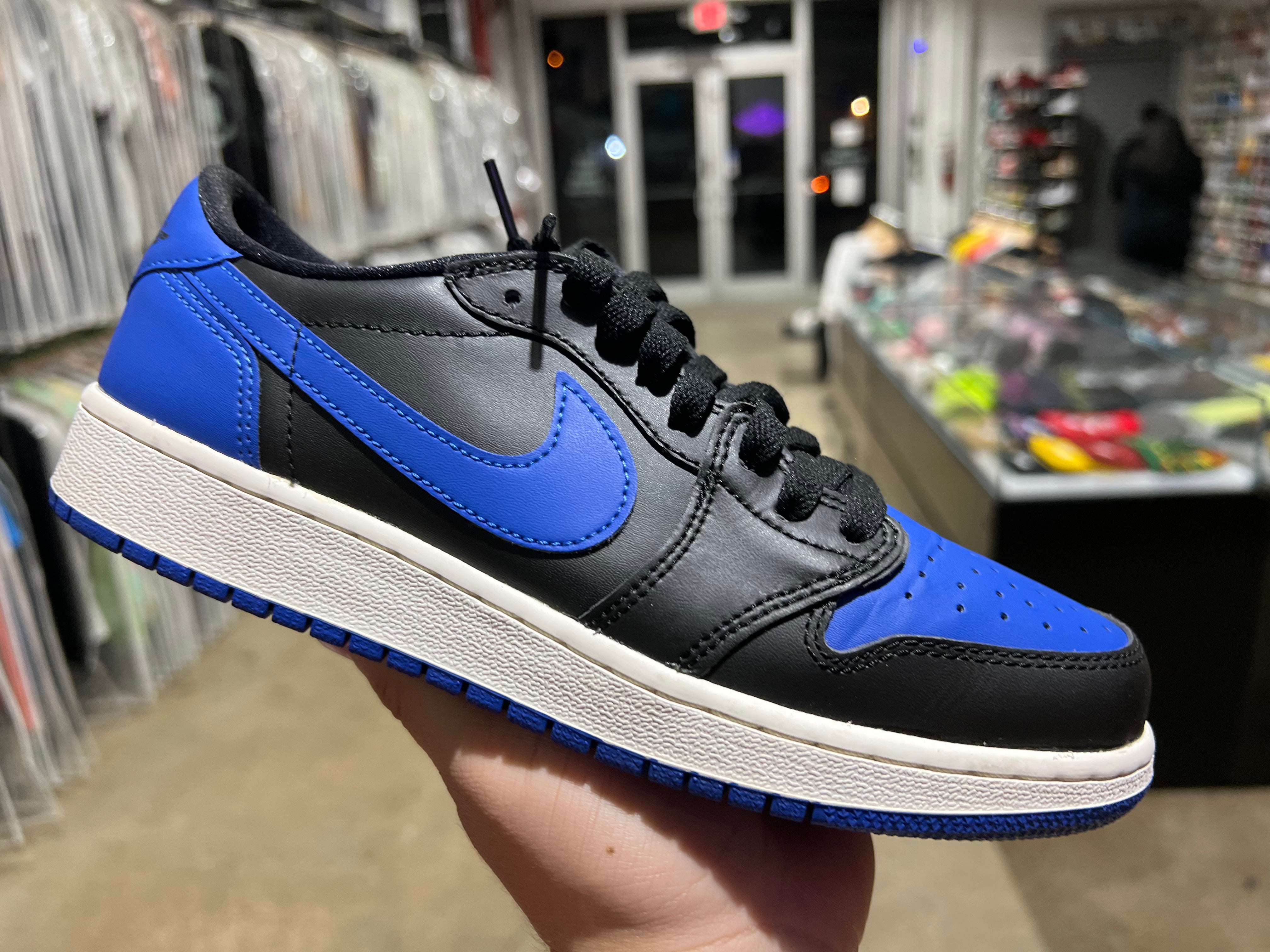 Air Jordan 1 Retro Low - Royal Blue Size 6Y