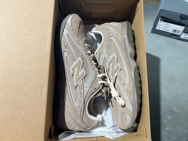 New Balance 204L - Mushroom Arid Stone