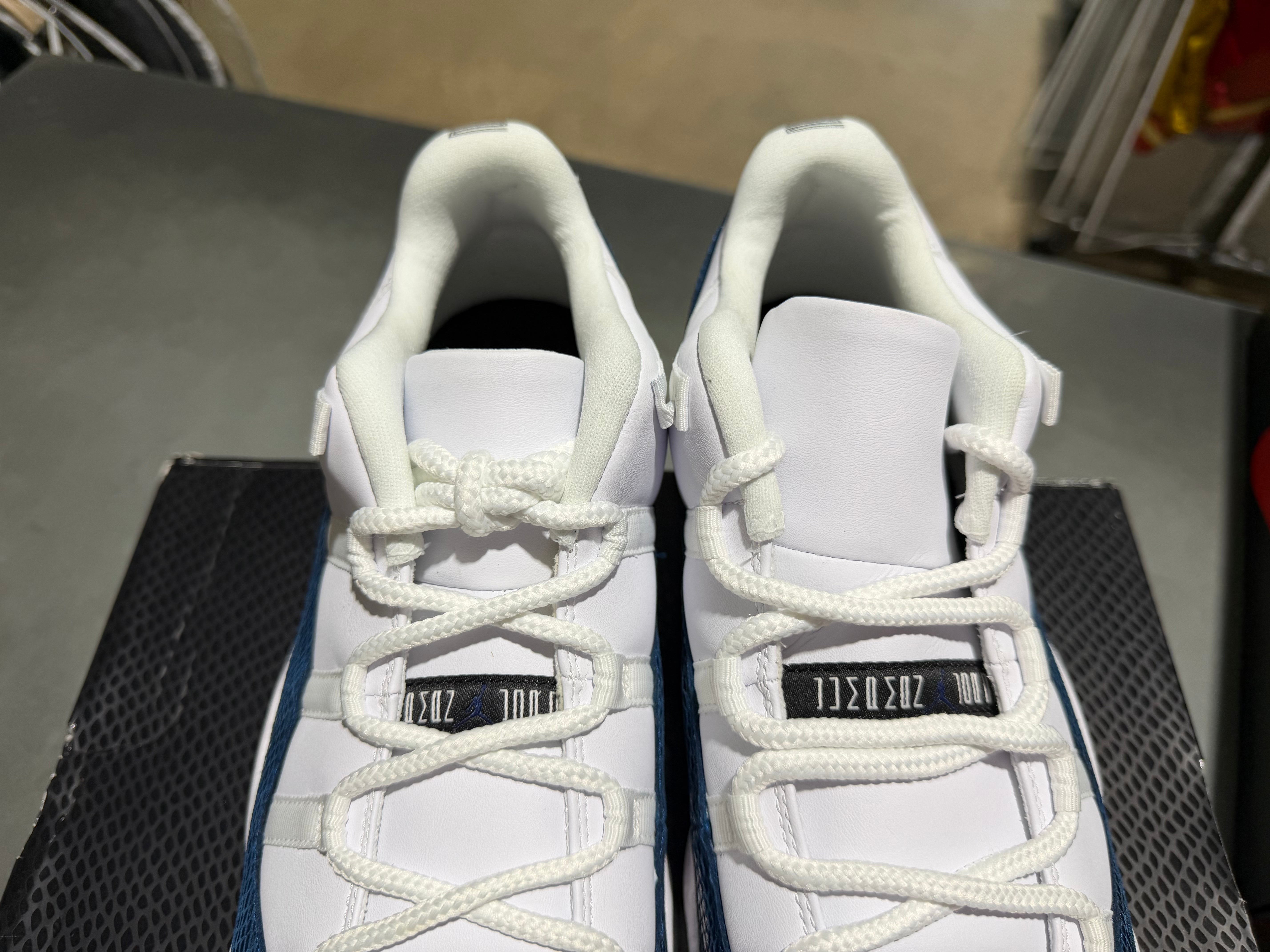 Air Jordan 11 Retro Low - Snake Navy 2019 Size 13