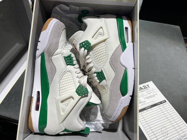 Air. Jordan 4 Retro SP - Pine Green  Size 8.5