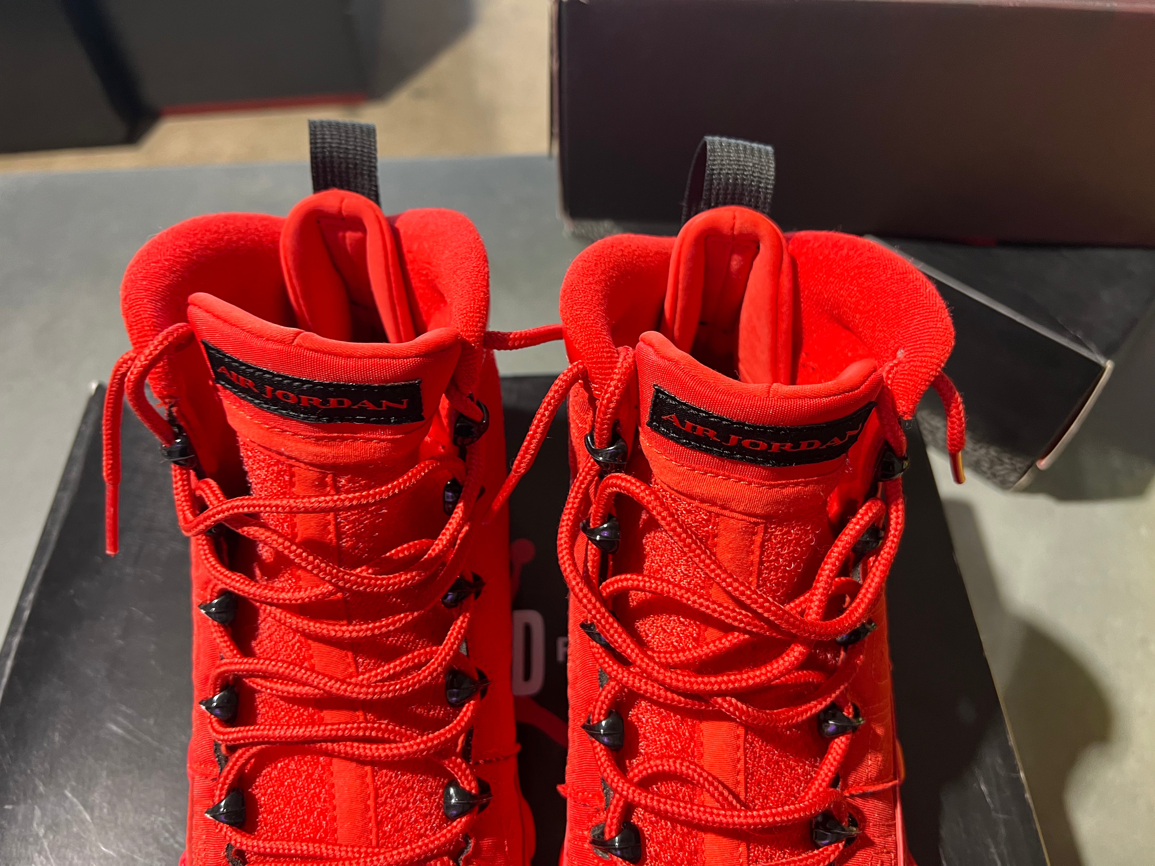 Air Jordan 9 Retro - Chile Red Size 8.5