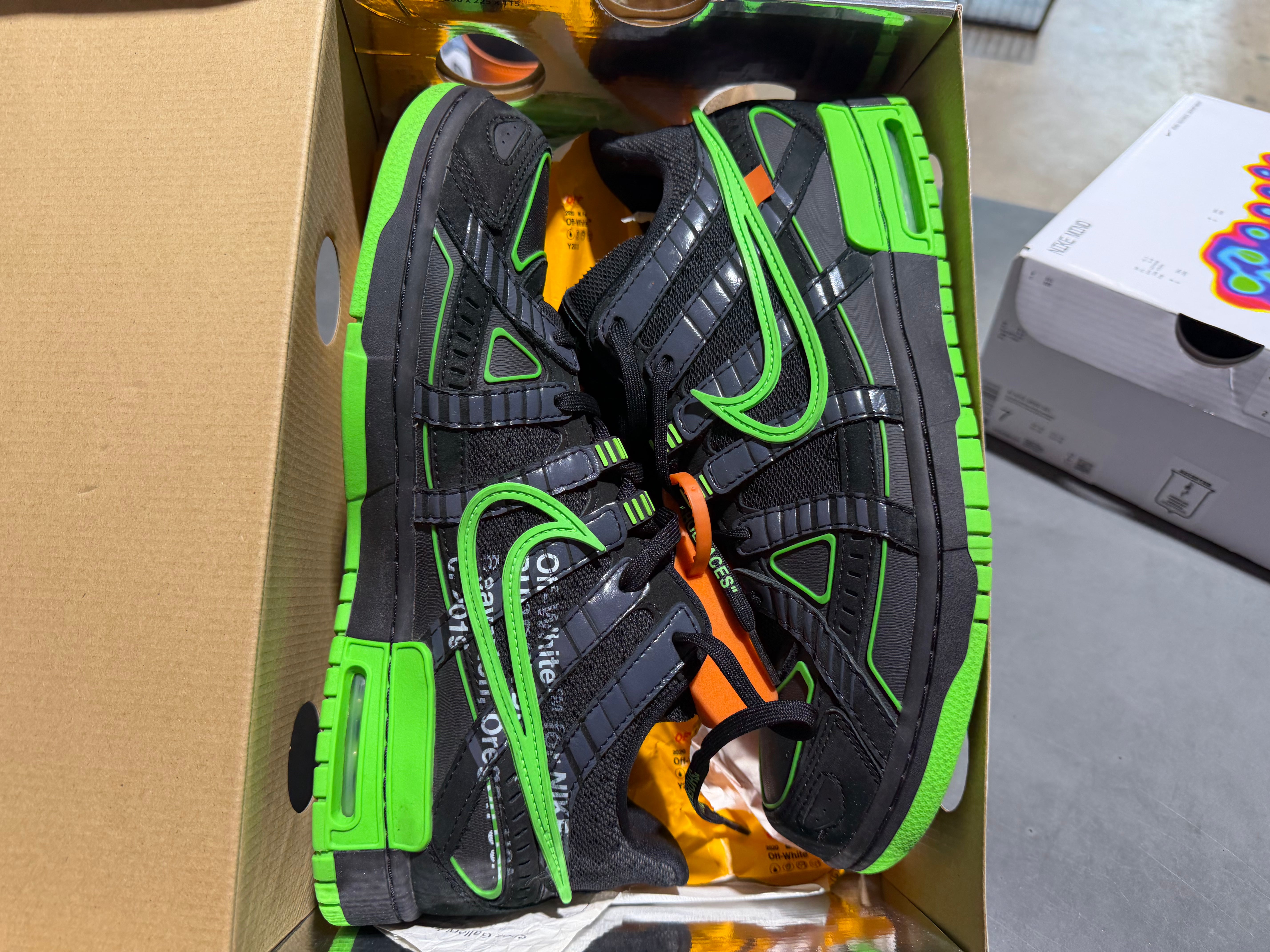 Nike Air Rubber Dunk - Off-White/Green Strike Size 11