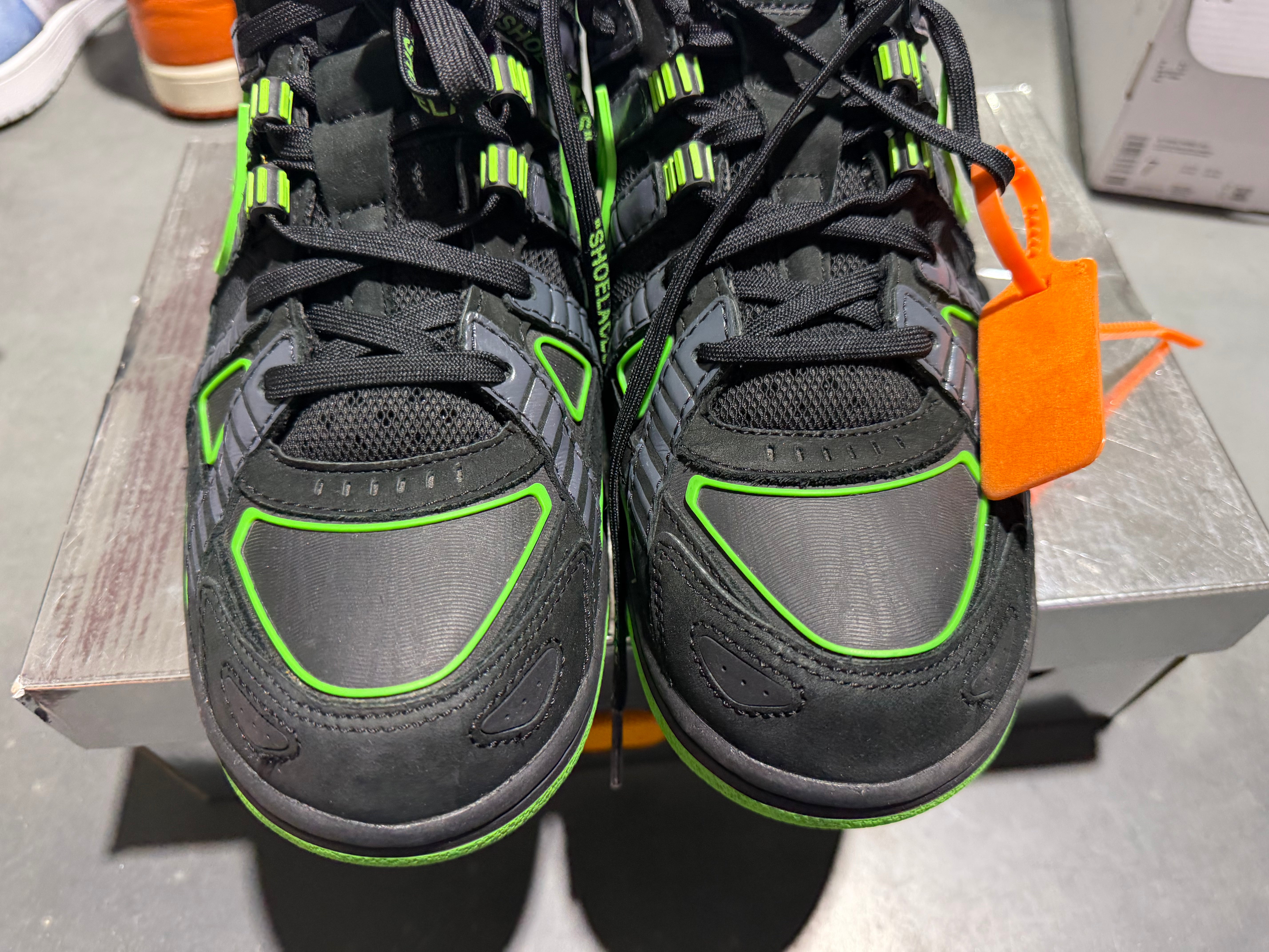 Nike Air Rubber Dunk - Off-White/Green Strike Size 11