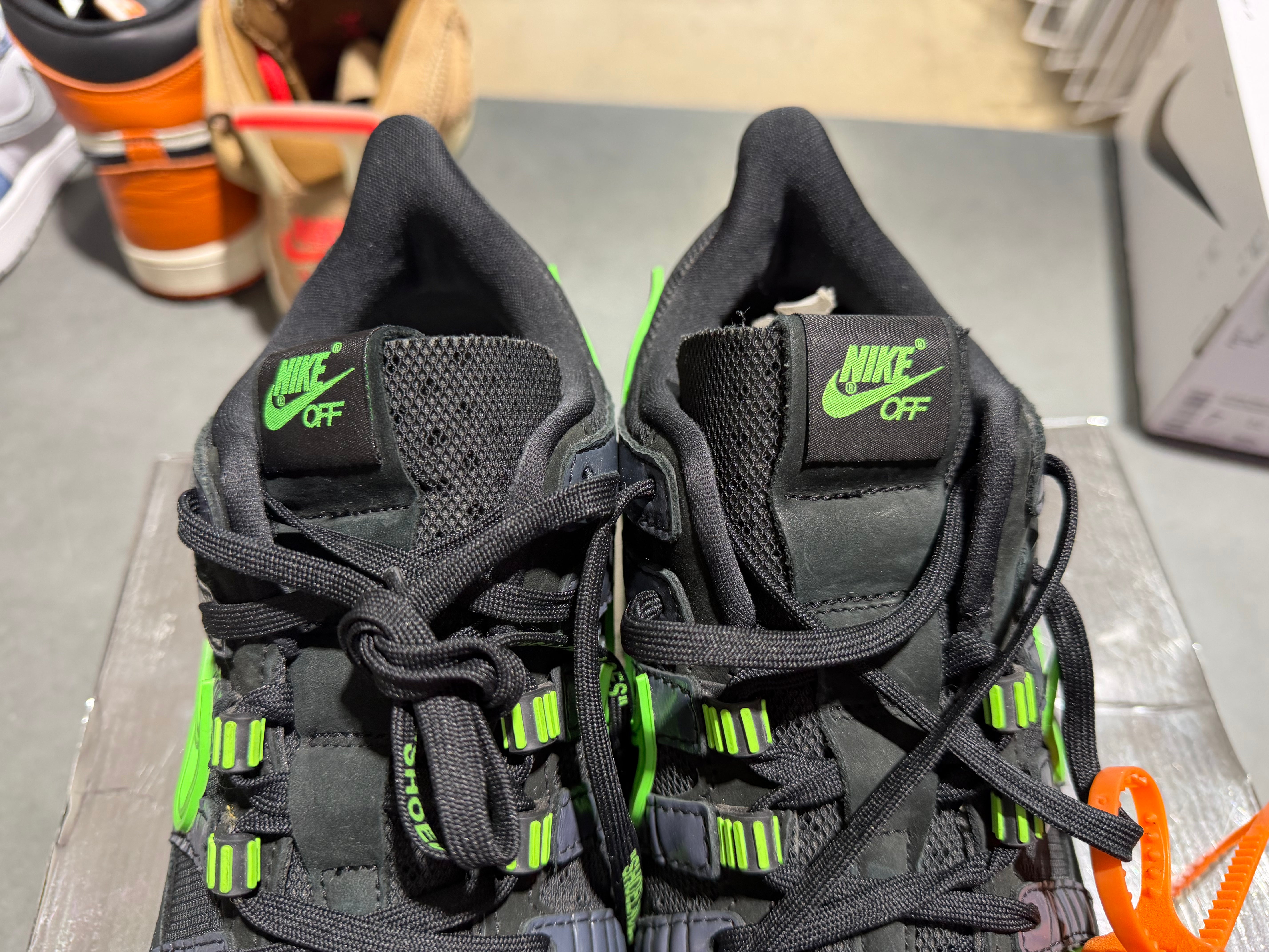 Nike Air Rubber Dunk - Off-White/Green Strike Size 11