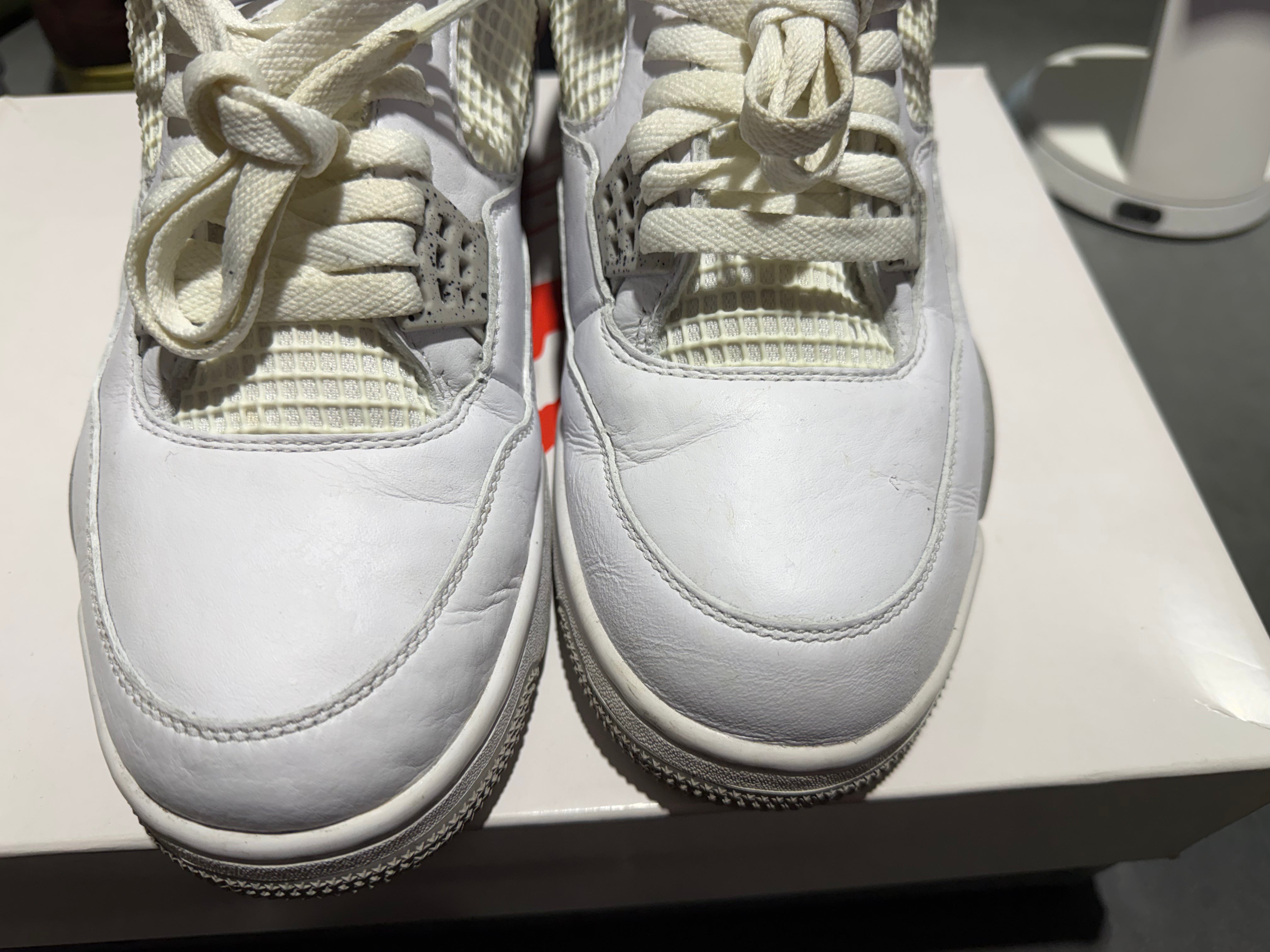 Air Jordan 4 Retro - White Oreo Size 13