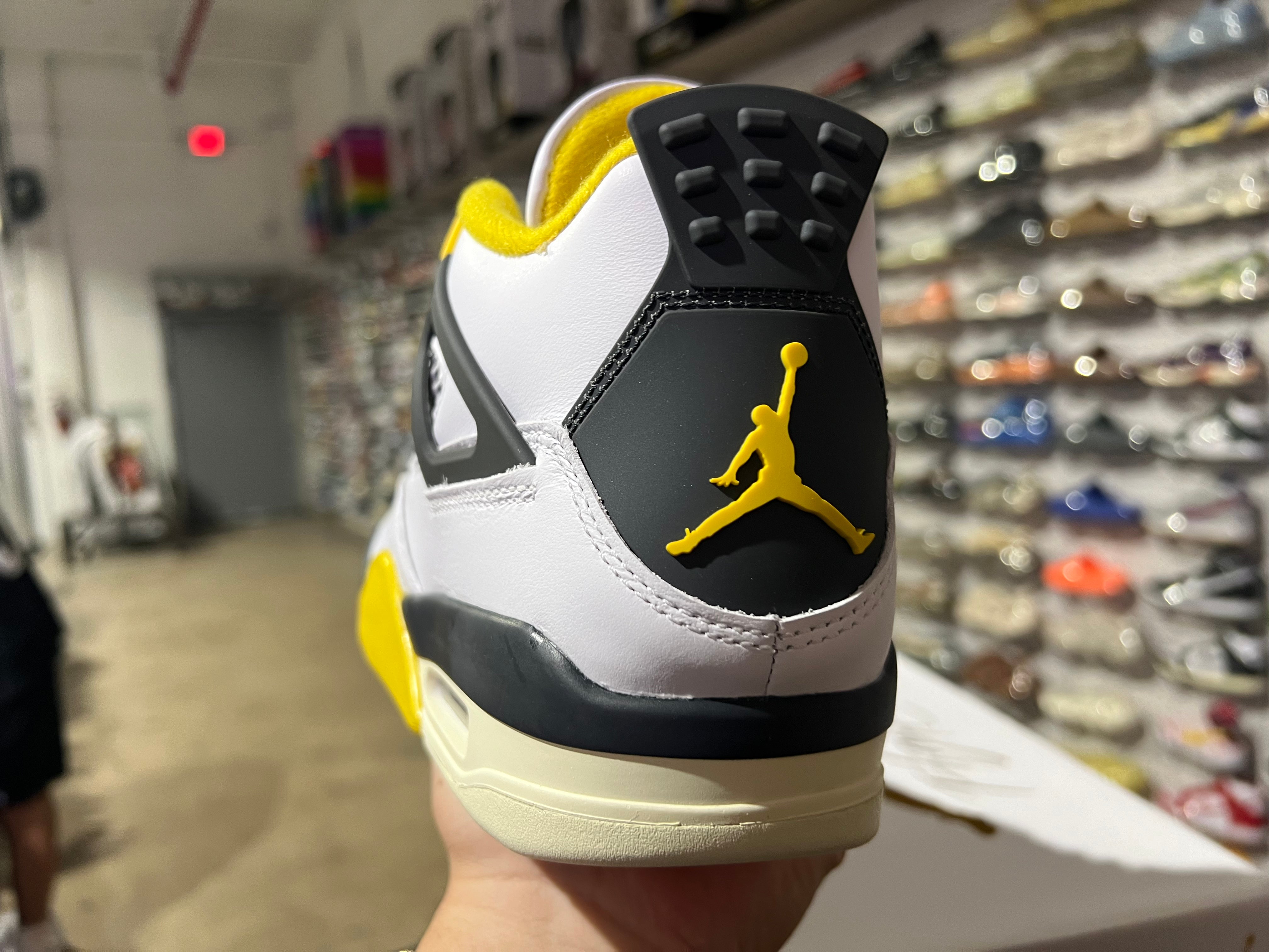 WMNS Air Jordan 4 Retro - Vivid Sulfur