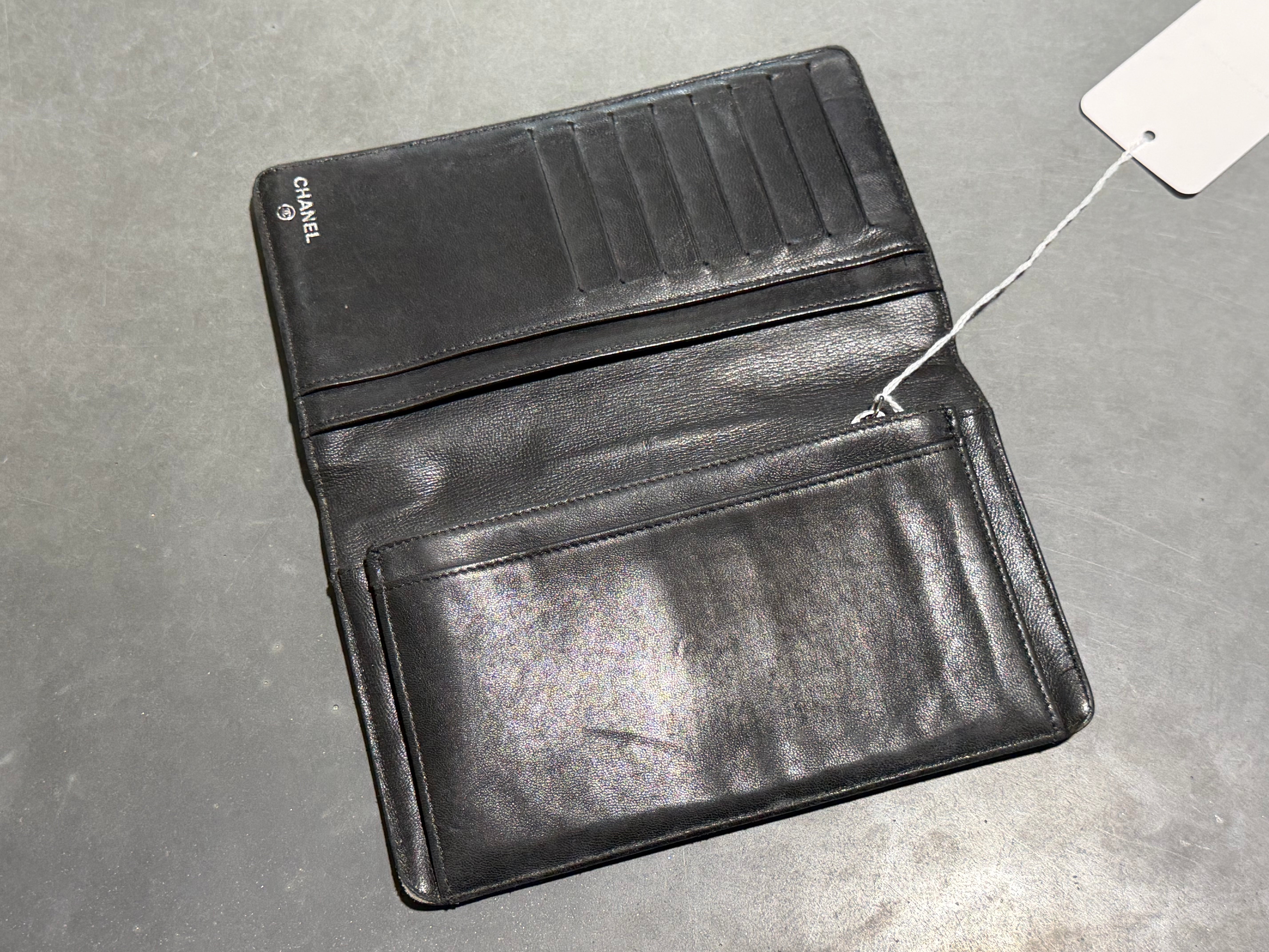 USED 2010s Chanel Camellia Long Flap Leather Wallet - Black