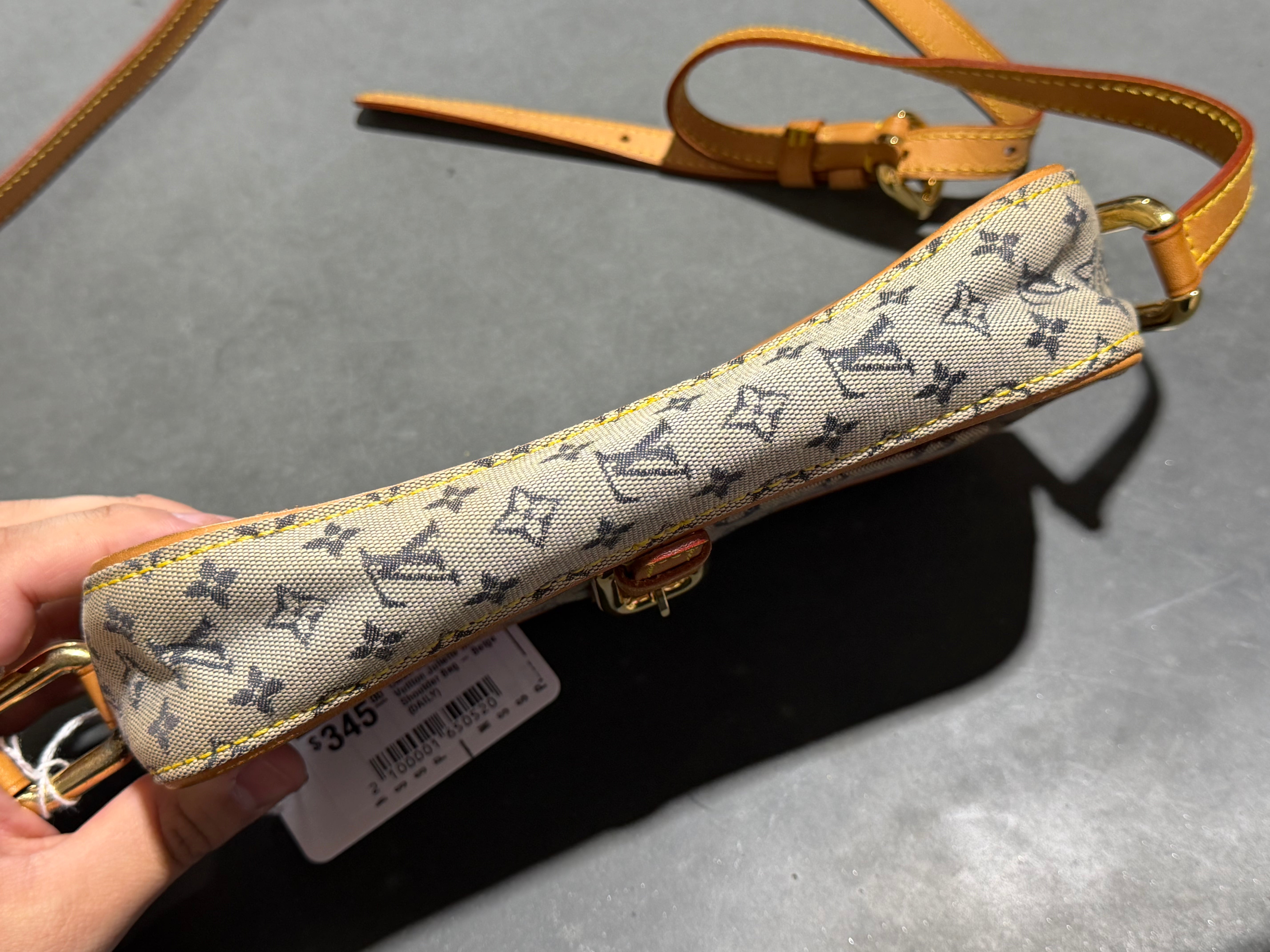 Clean 2000s Louis Vuitton Juliette MM Shoulder Bag - Beige