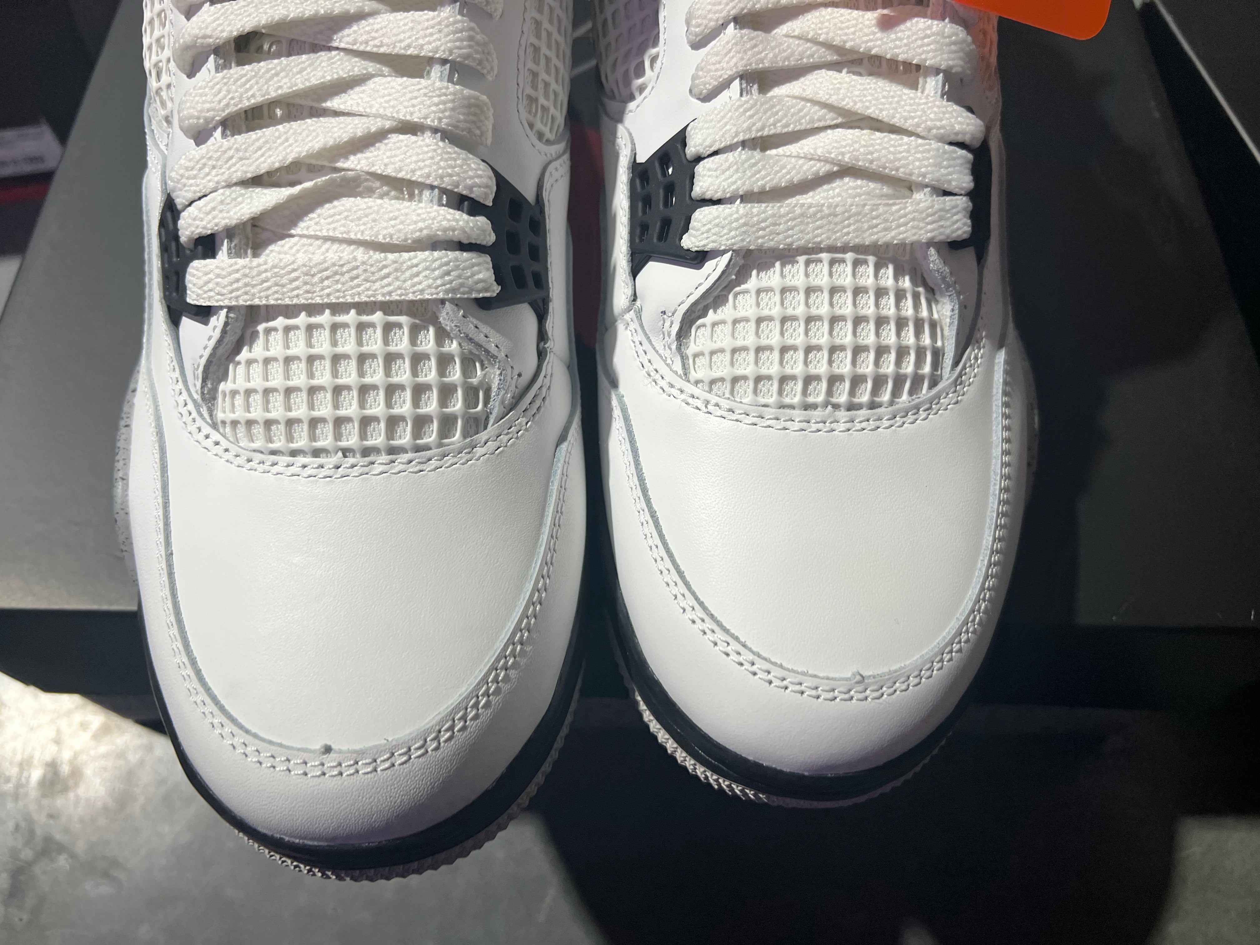 Air Jordan 4 Retro - White Cement 2025 Size 10.5