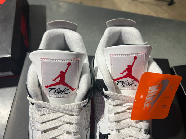 Air Jordan 4 Retro - White Cement 2025 Size 10.5