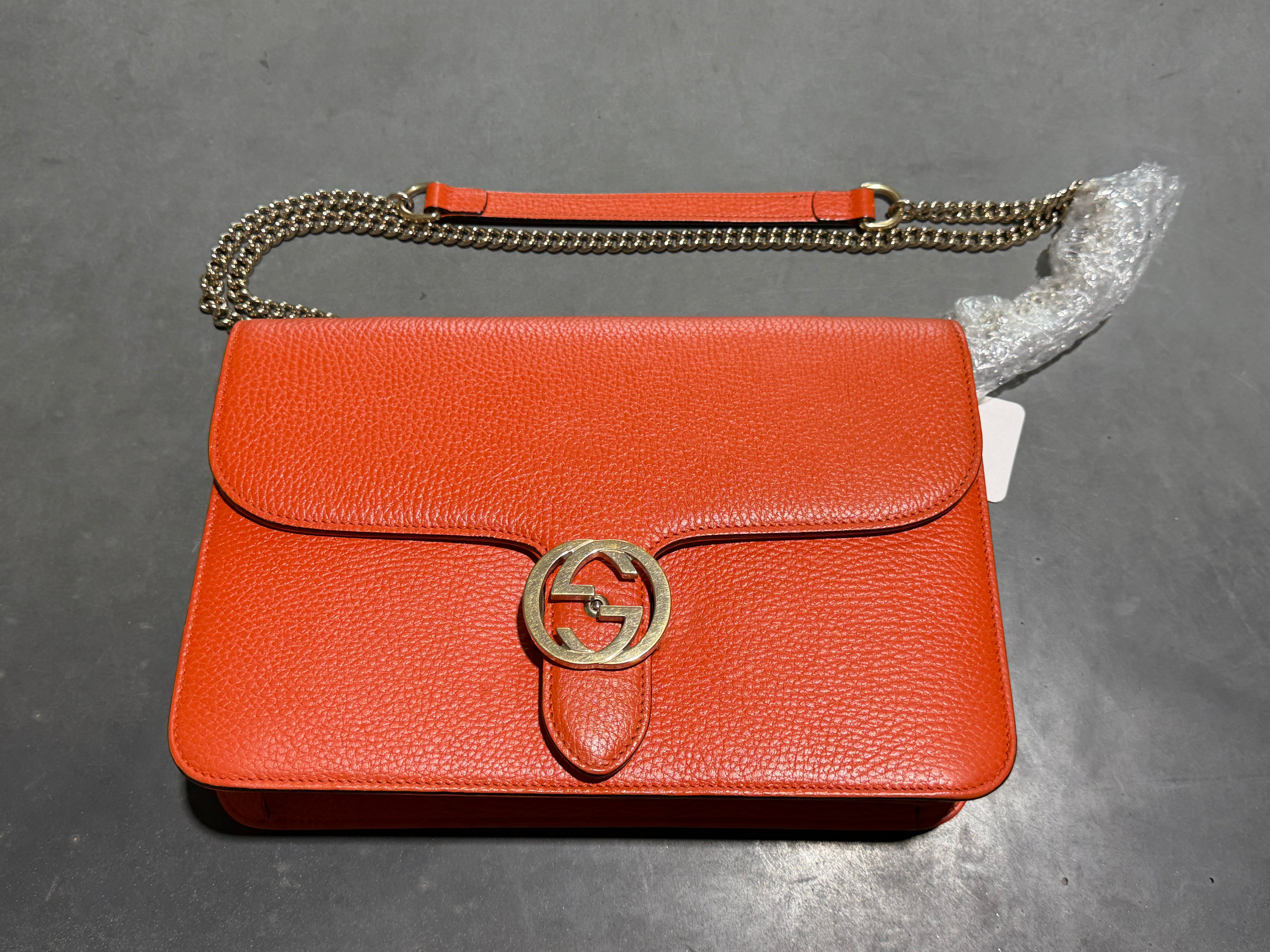 CLEAN GUCCI Interlocking G Shoulder Medium Leather Bag - Sun Orange