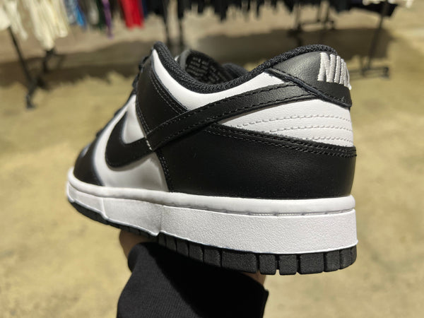 W Nike Dunk Low - Panda Size 9W/7.5M